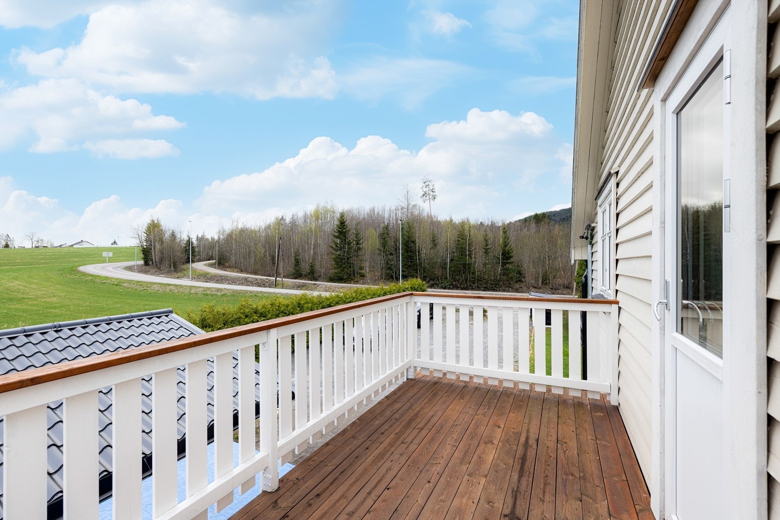 Balkongen ligger fint mot øst. Galleribilde