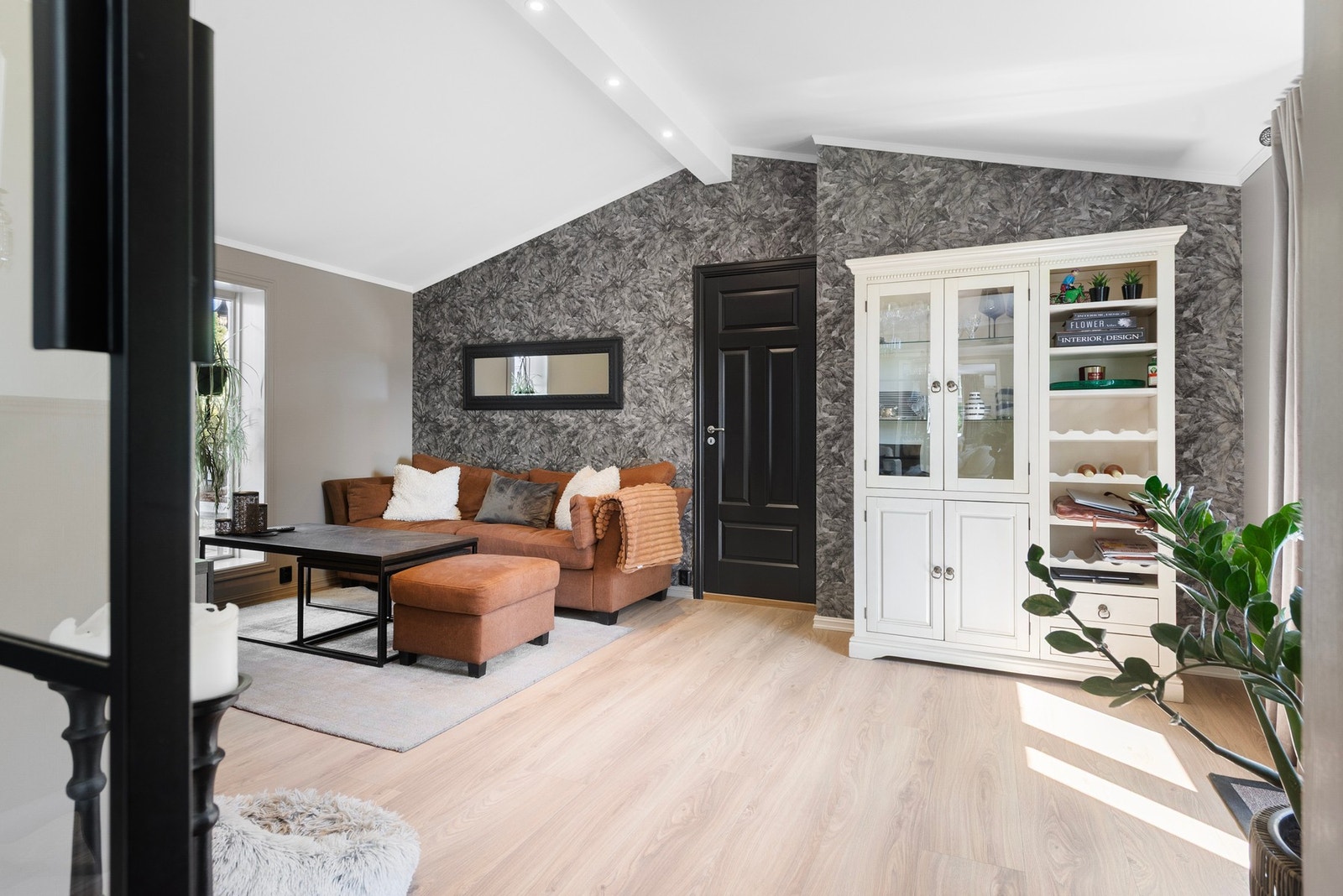 Stue innenfor hovedstue med god takhøyde Galleribilde