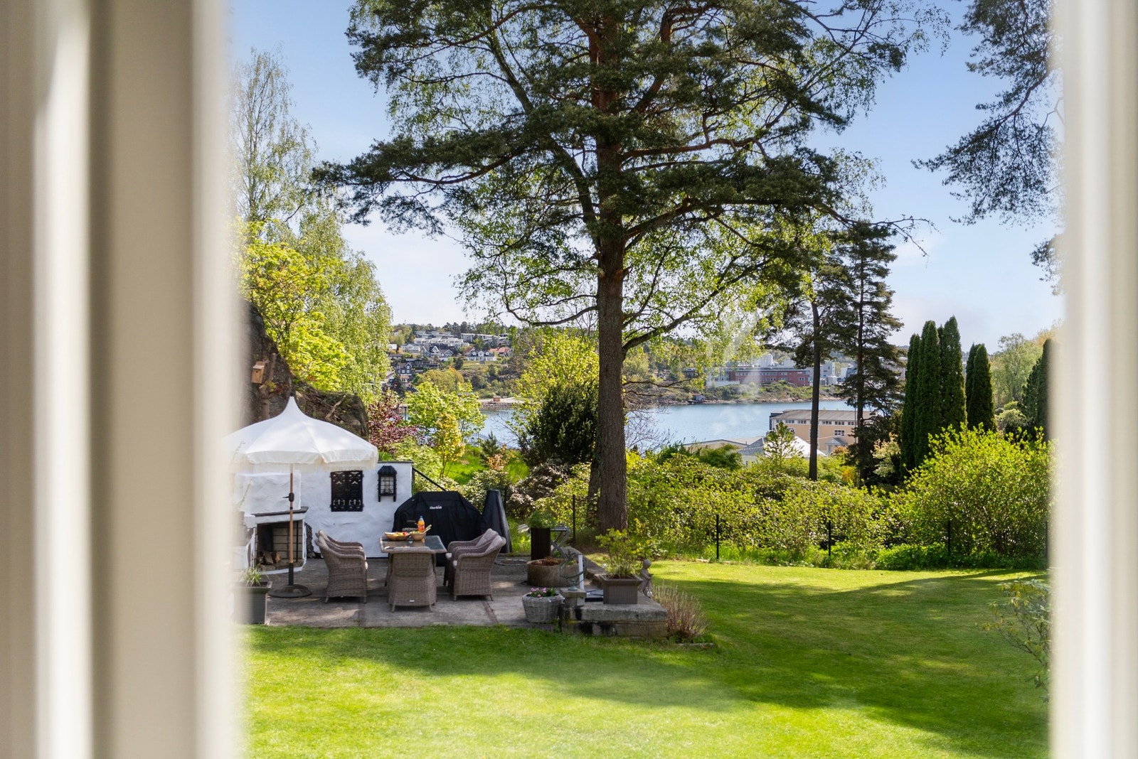 Nydelig fjordutsikt Galleribilde