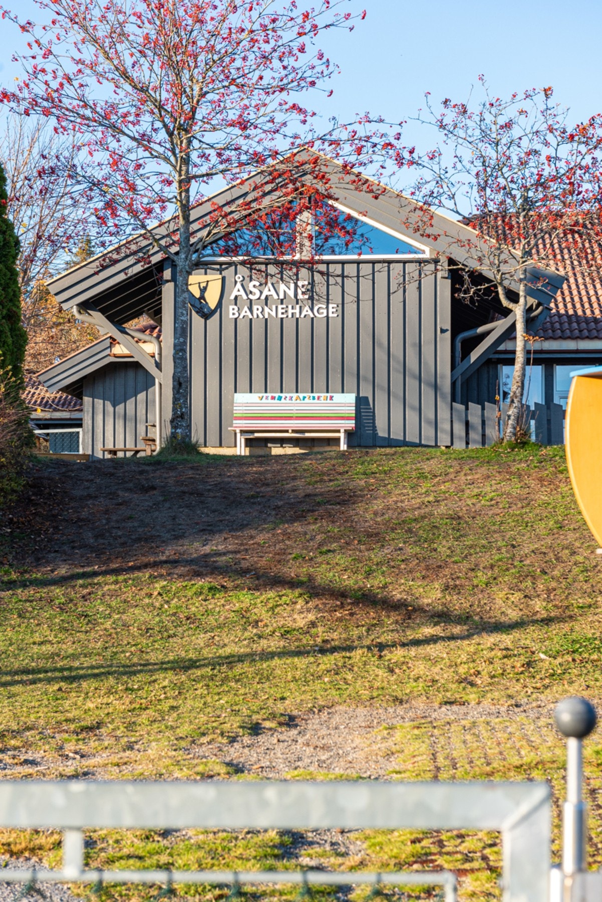 Det er også kort vei til Åsane Barnehage Galleribilde