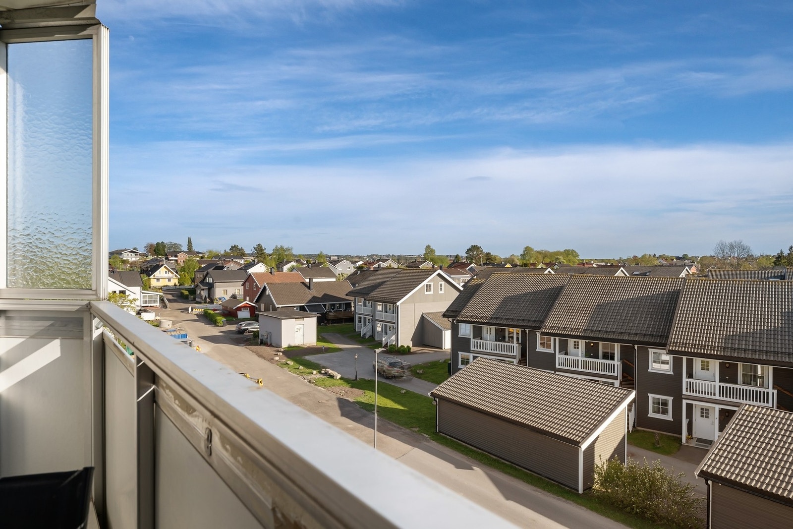 Fint utsyn over omgivelsene. Galleribilde