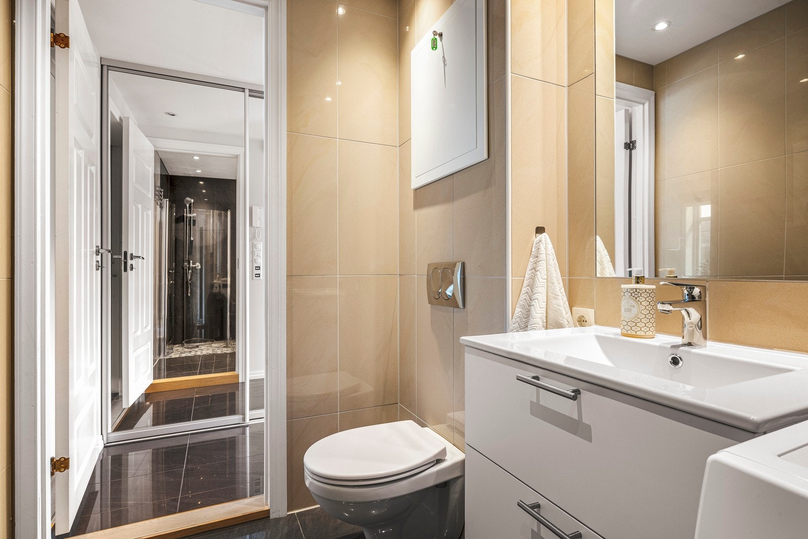 - Opplegg for vaskemaskin og tørketrommel - Galleribilde