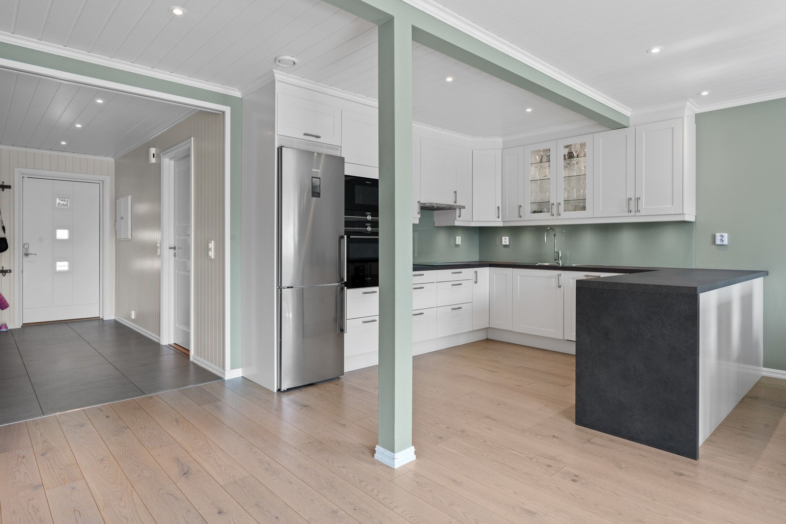 I himlingen er det satt inn dimbare downlights. Galleribilde