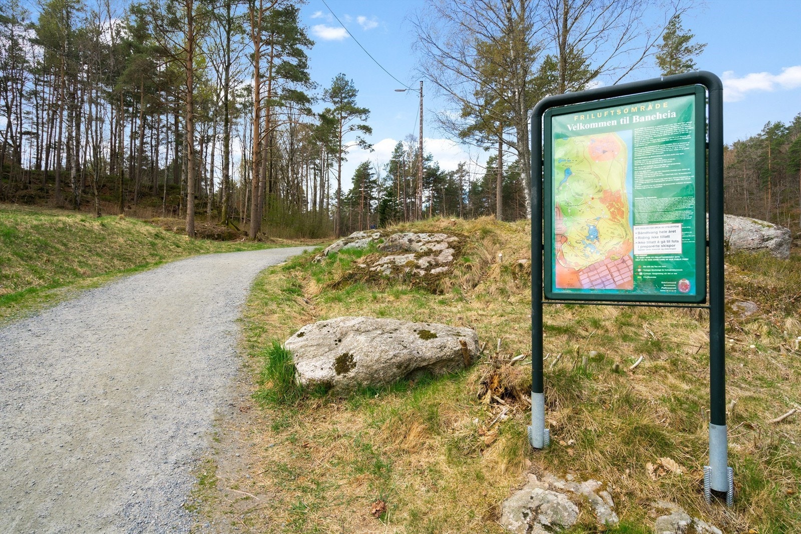 Baneheia med lysløype, badevann/skøytevann, skiløype, turstier og bymark - Umiddelbar nærhet fra boligen Galleribilde