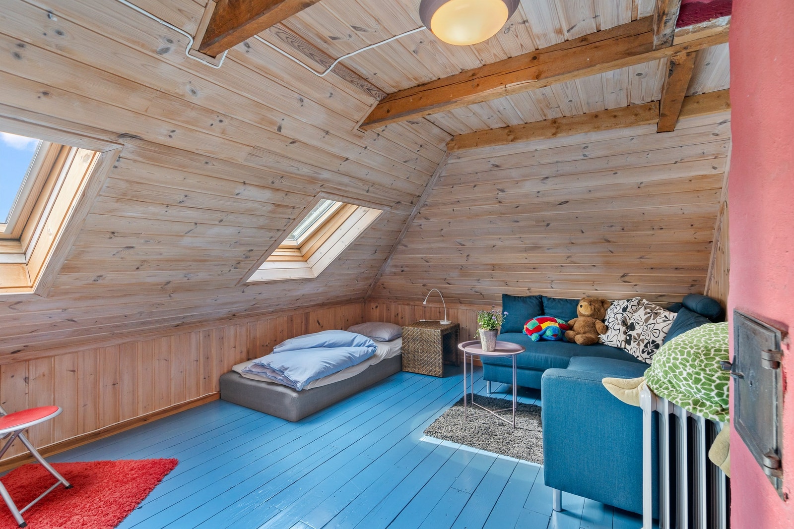 Innredet loft - ikke omsøkt til oppholdsrom Galleribilde