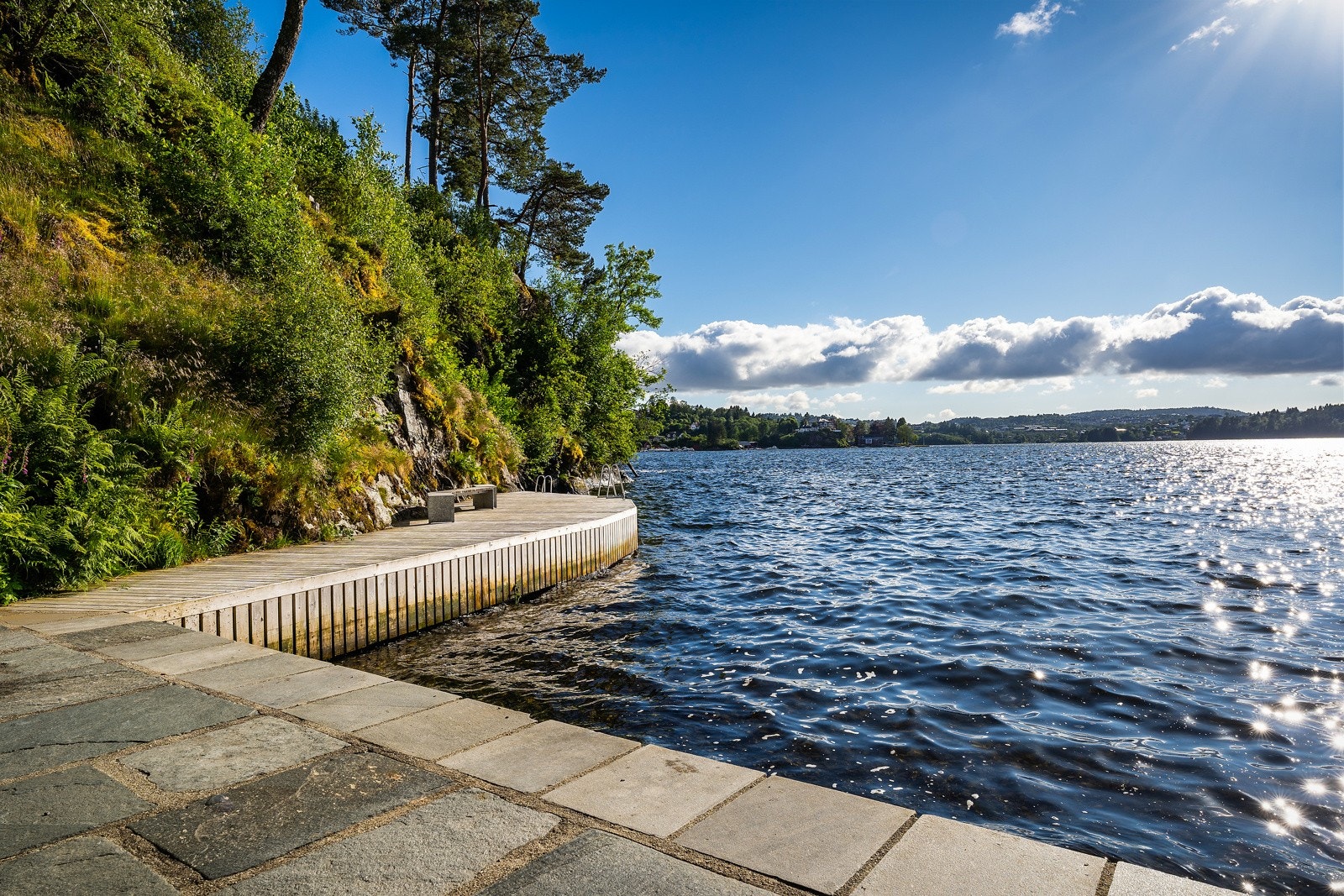Hva med et forfriskende bad fra bryggekanten? Galleribilde
