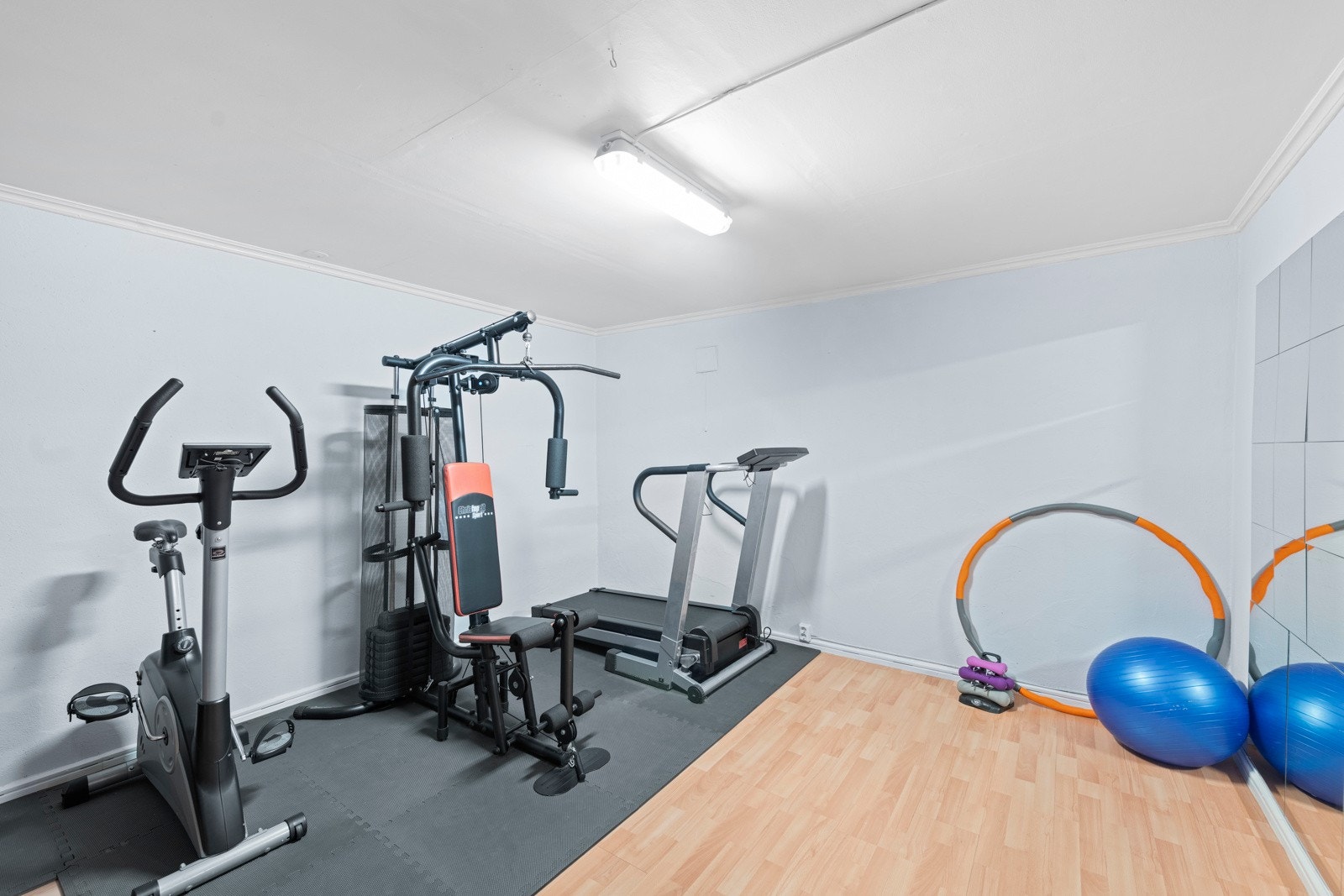 Kjelleren med god plass til oppbevaring eller innredning etter eget ønske. Galleribilde