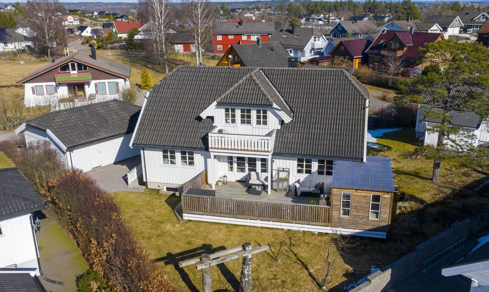 Velkommen til Oldenborreveien 25 v/Erlend Løvold. Galleribilde