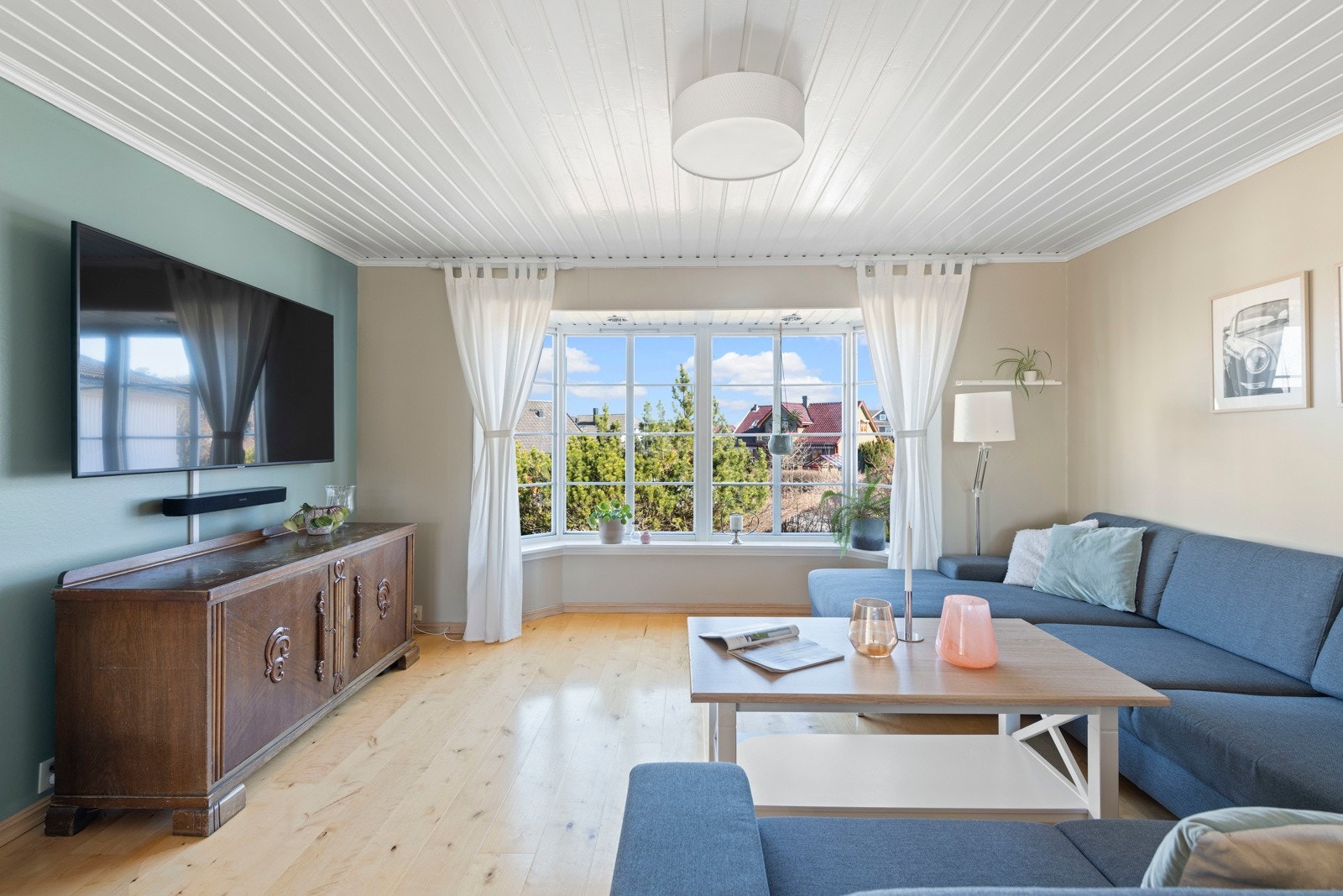 Boligen har en god planløsning og inneholder en romslig stue. Galleribilde