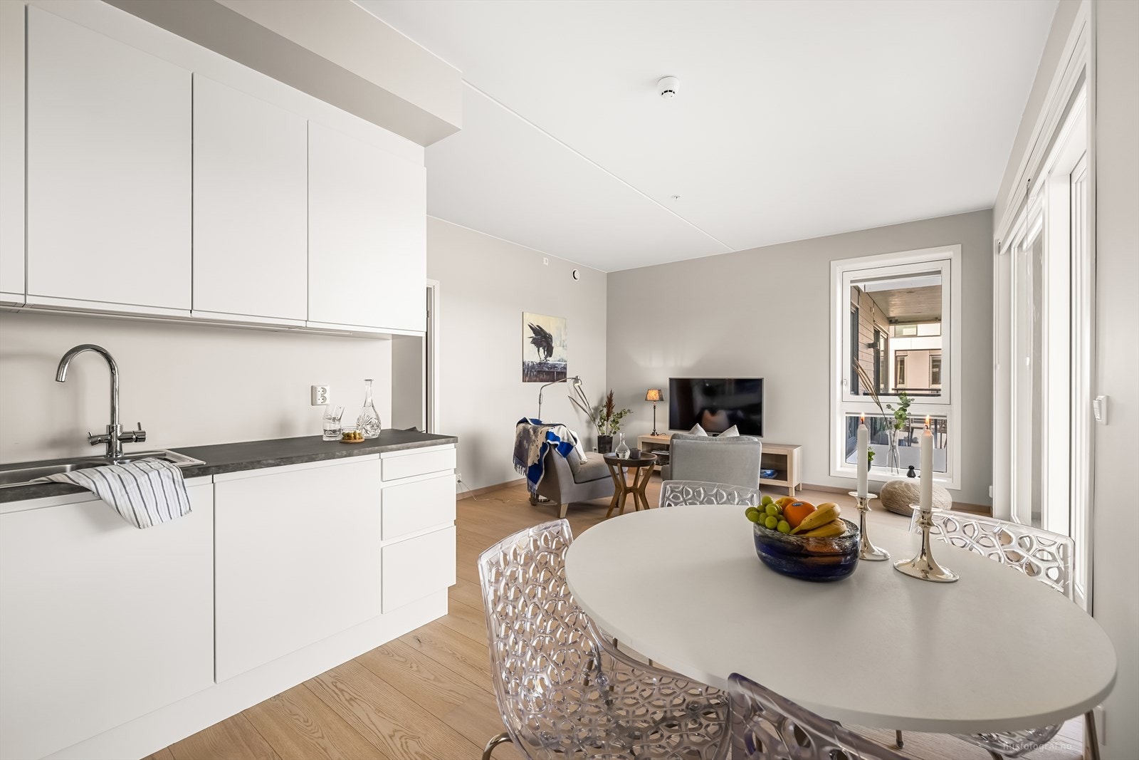 En naturlig plass for en hyggelig spisestue. Galleribilde