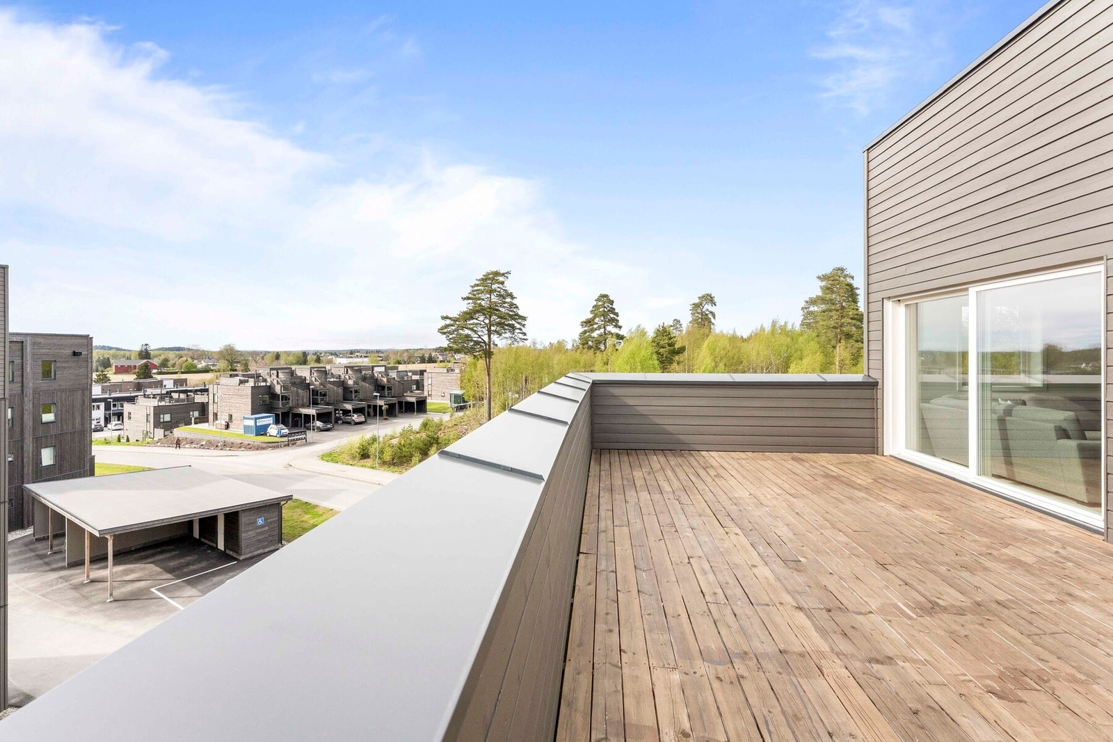 Takterrassen ifb med fellesrommet som kan leies for en fordelaktig pris Galleribilde