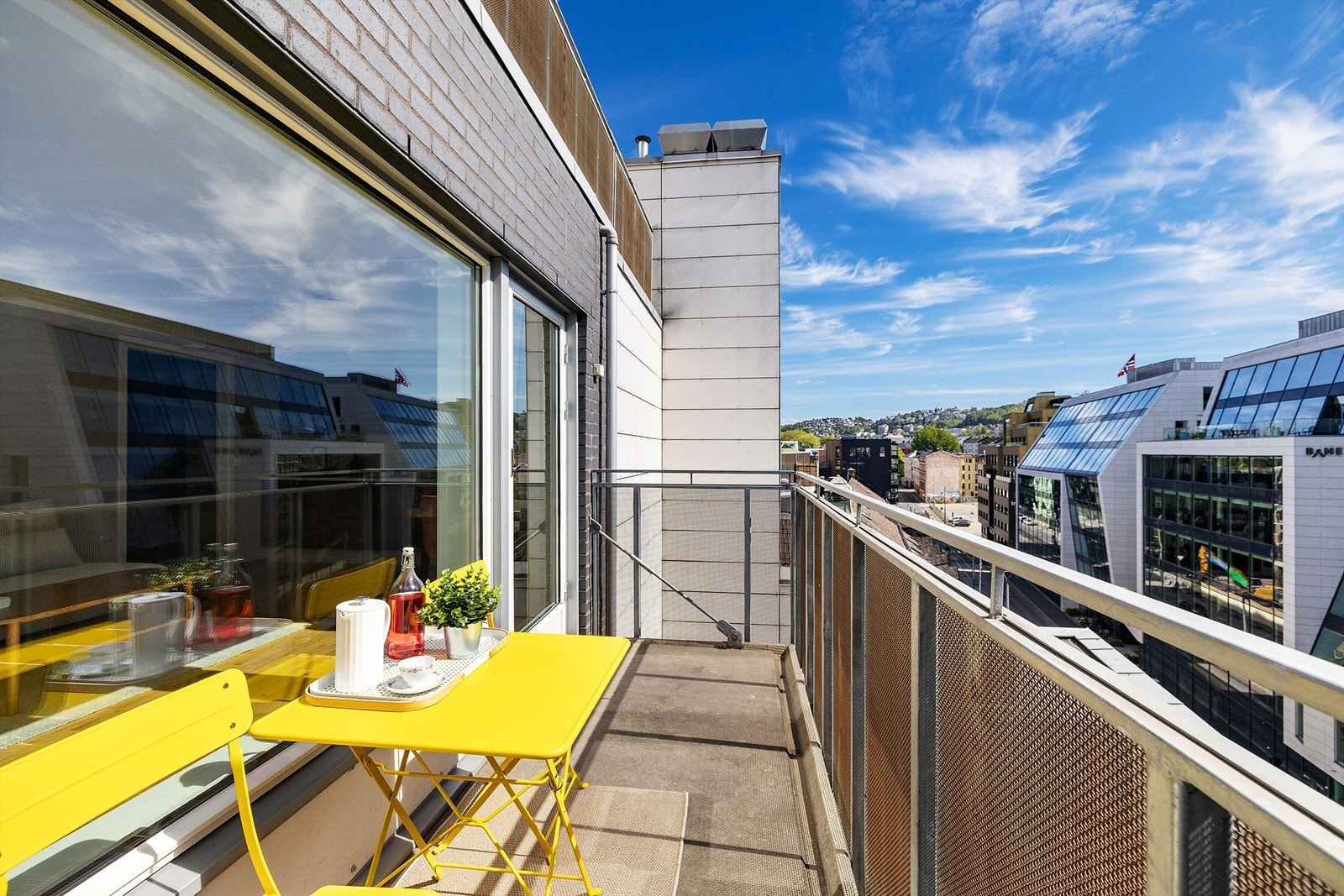 Svært gode solforhold på balkongen. Galleribilde