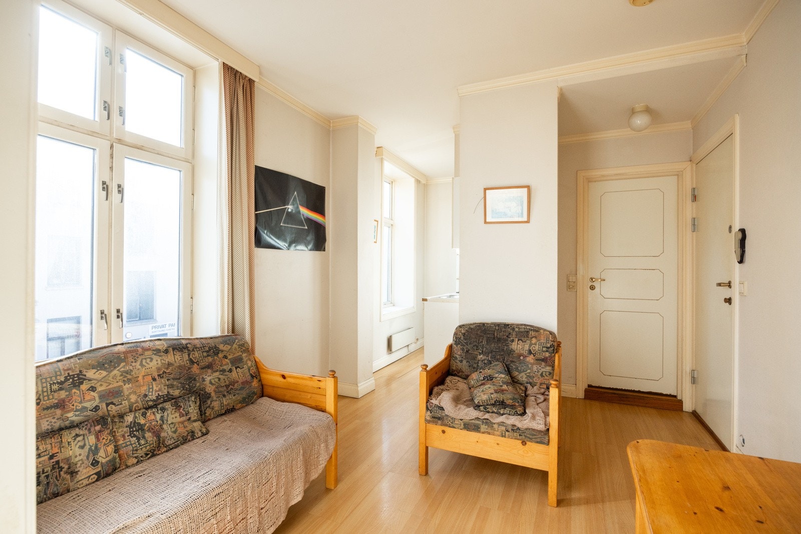 Med riktige valg av materialer og møblering kan dette bli et hyggelig samlingspunkt i leiligheten. Galleribilde