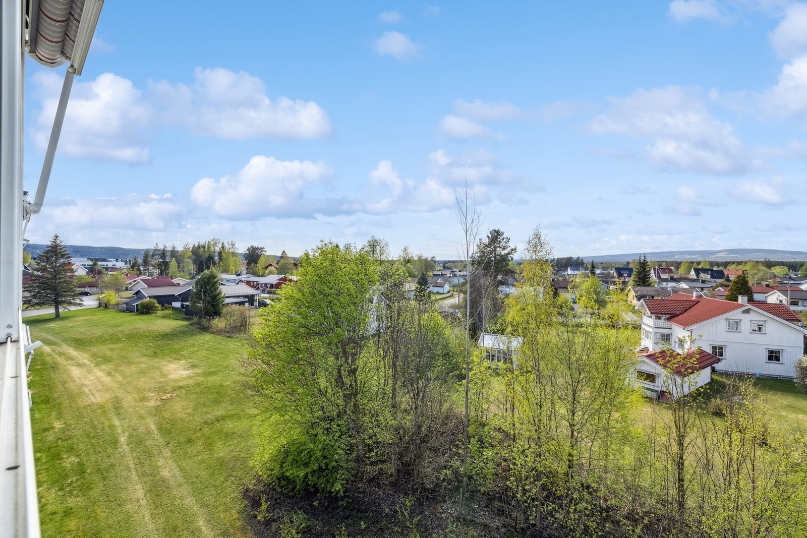 Utsikt fra balkong. Galleribilde