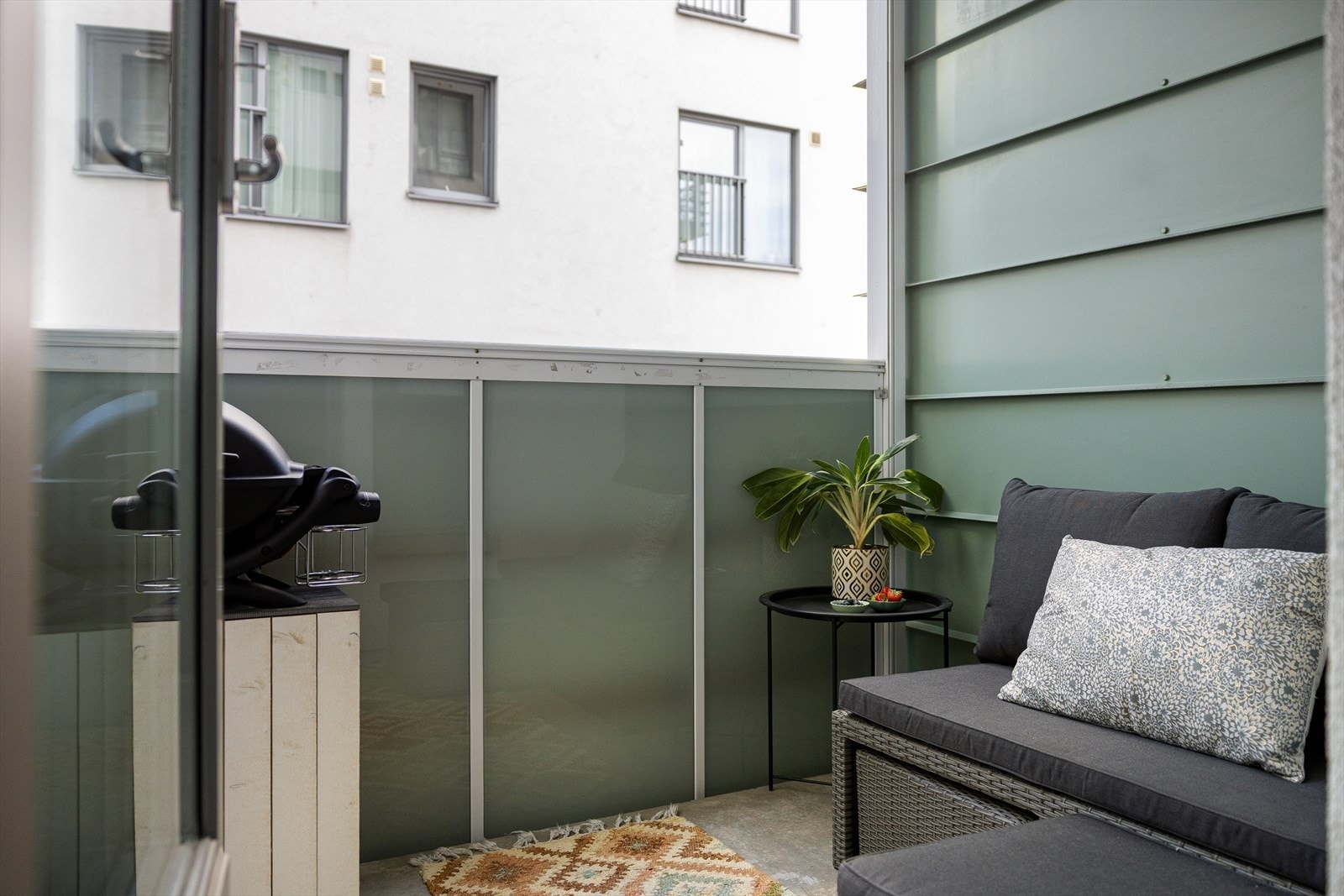 Fra soverommet er det utgang til en balkong på 4m². Galleribilde