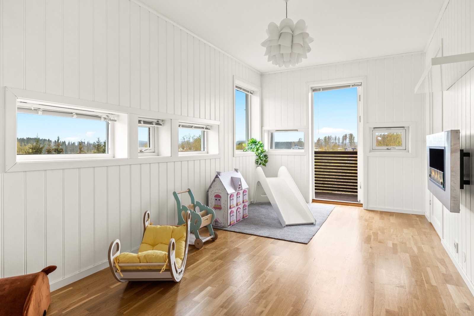 Stuen i 2.etg. har utgang til balkong Galleribilde