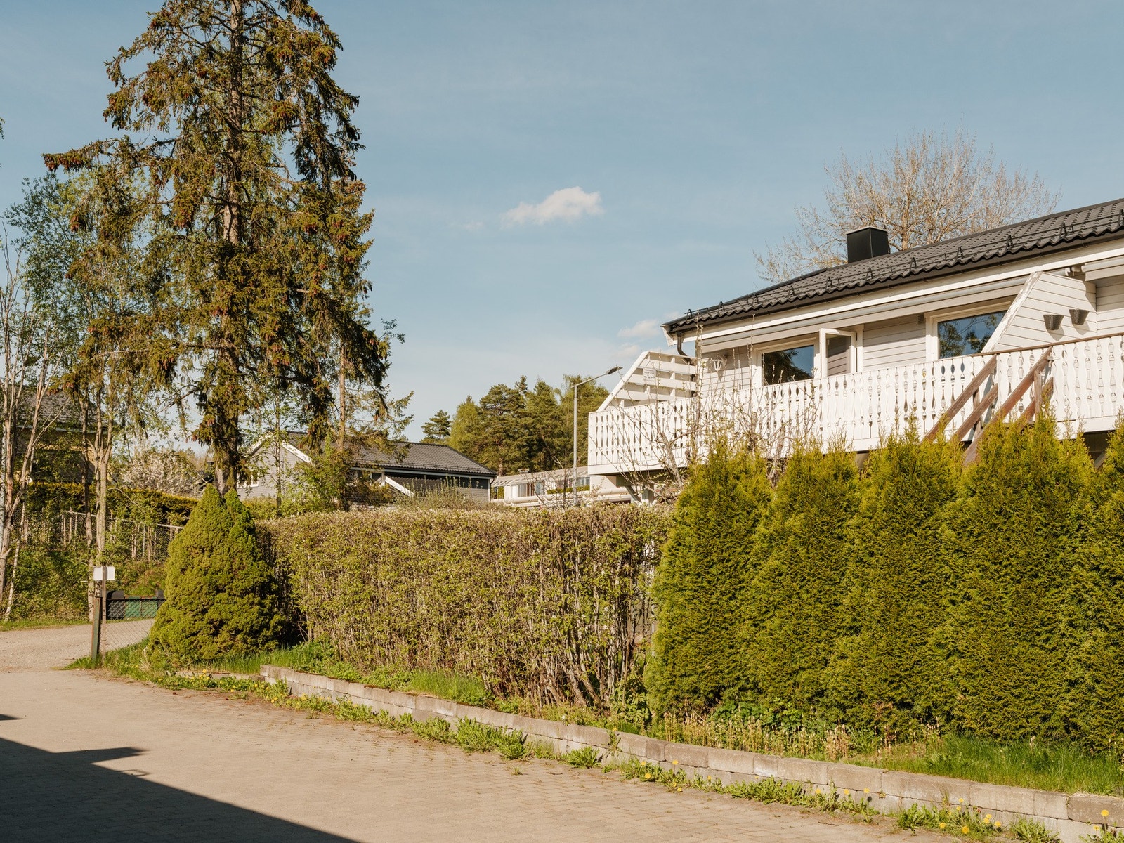 Nærmeste bussholdeplass Trygve Strømbergs vei holdeplass er ca. 7 minutters gange fra boligen. Galleribilde
