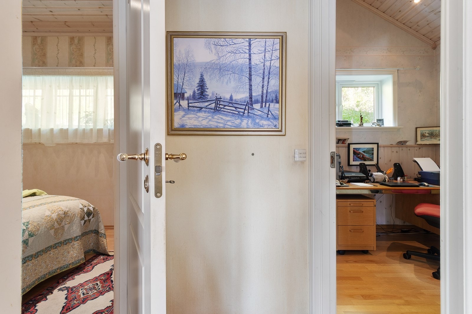 i Hovedetasjen er det også gjesterom/kontor Galleribilde