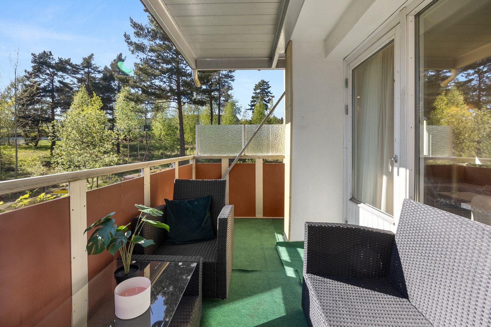 Overbygg gjør balkongen brukbar i nesten all slags vær. Galleribilde