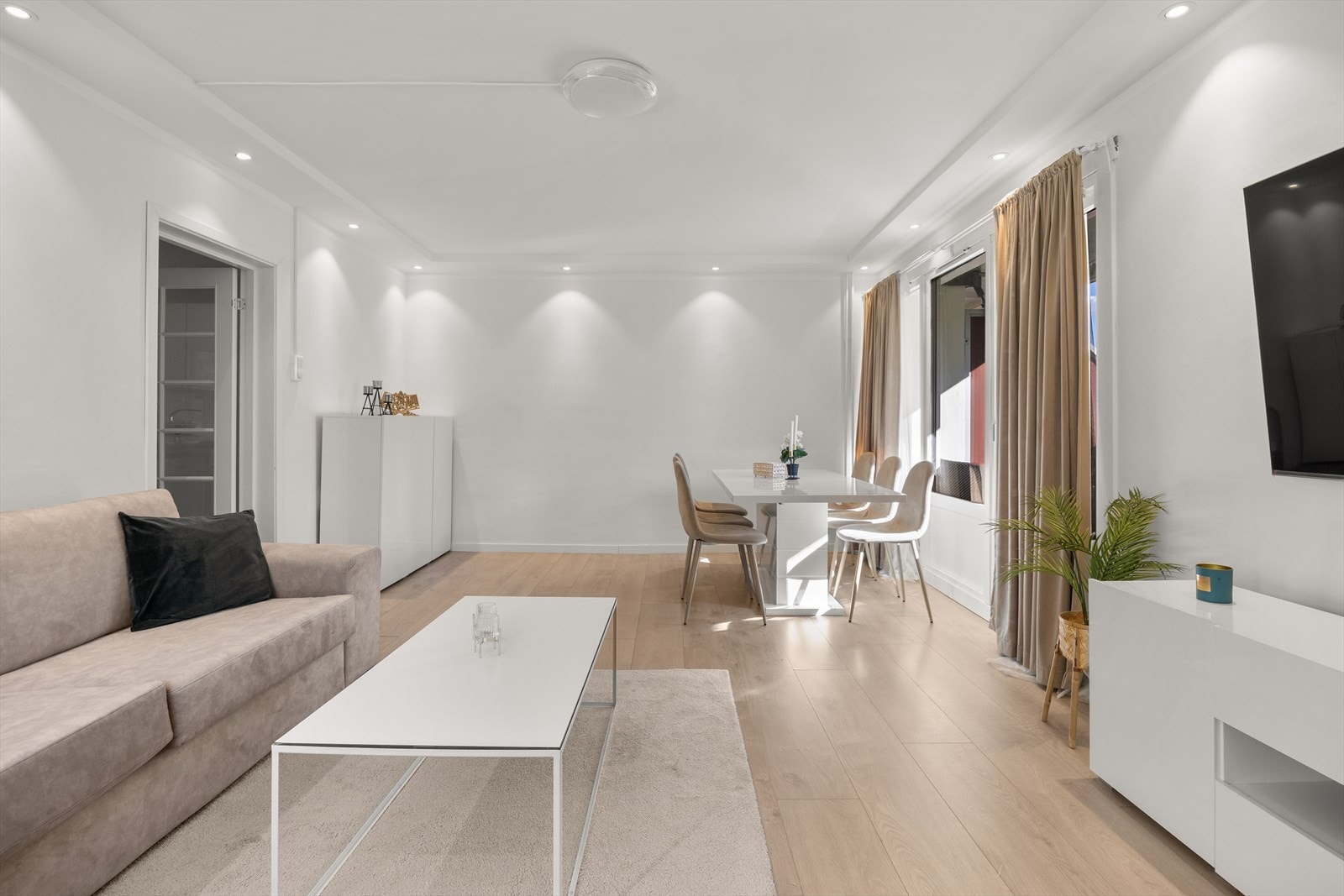 Rommet kan deles opp i ulike soner og du har mange muligheter til å innrede slik du ønsker. Galleribilde