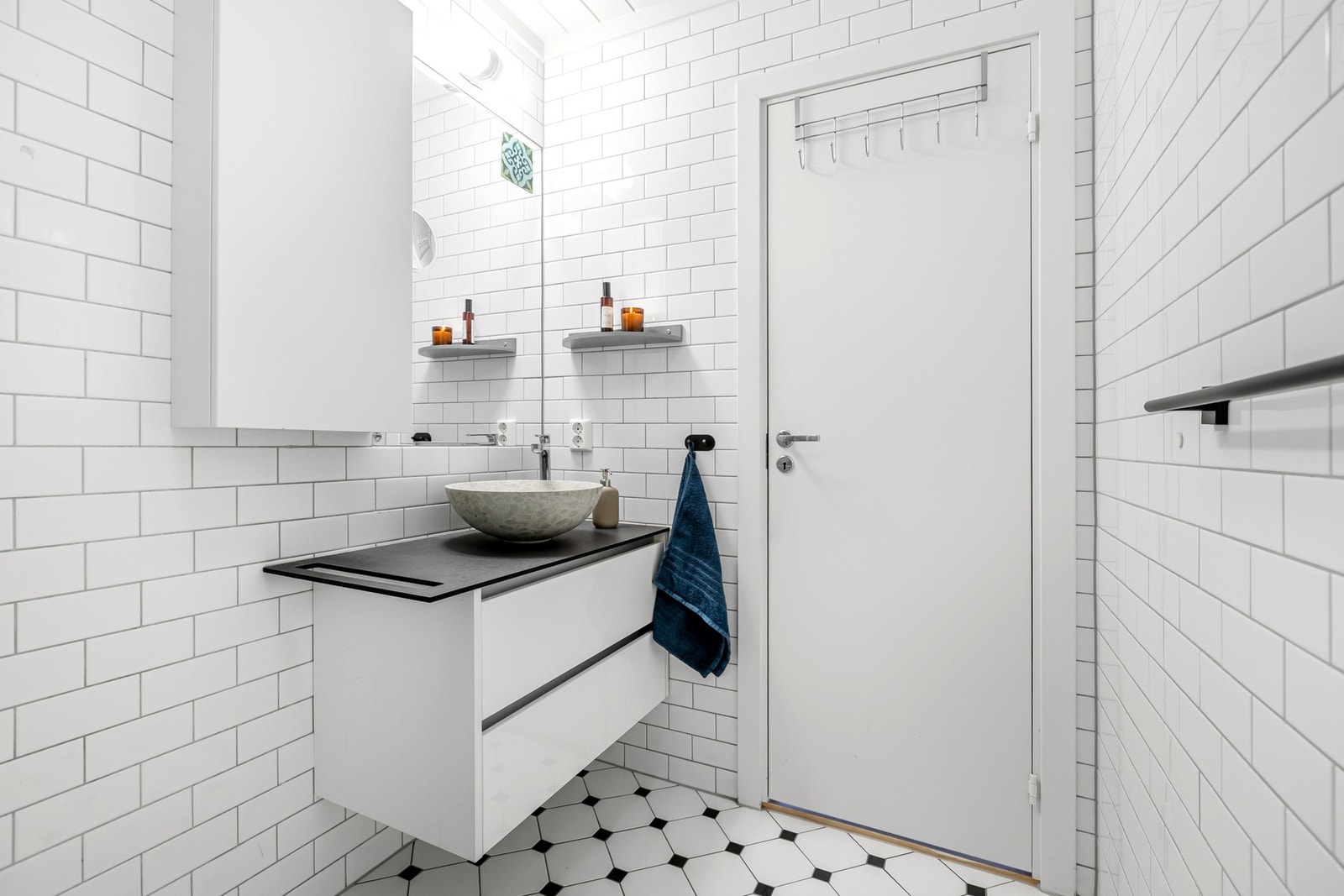 Badet ligger i 2. etasje i praktisk tilknytning til soverommene. Galleribilde