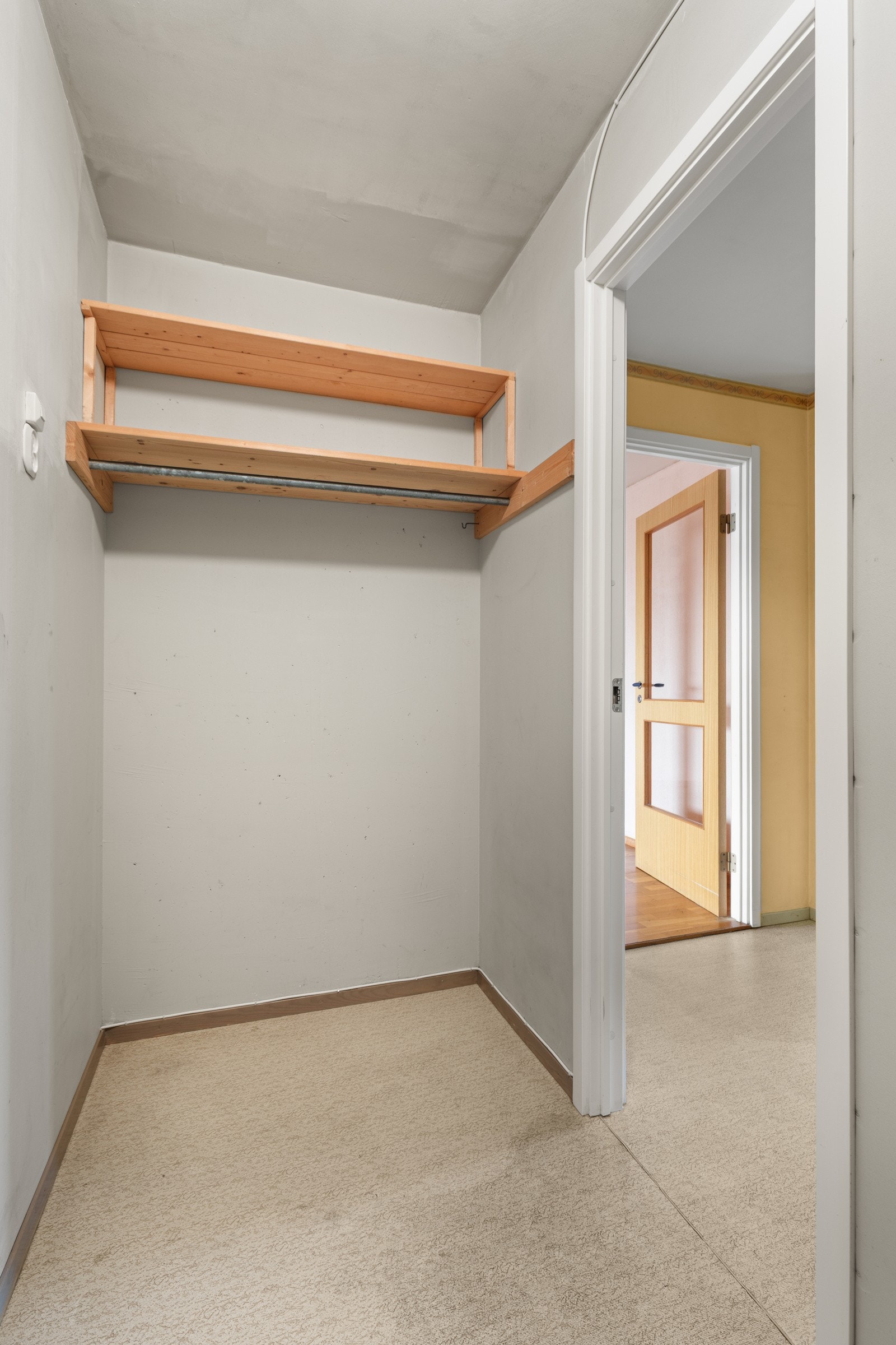 Boden har en praktisk plassering ved gangen. Galleribilde