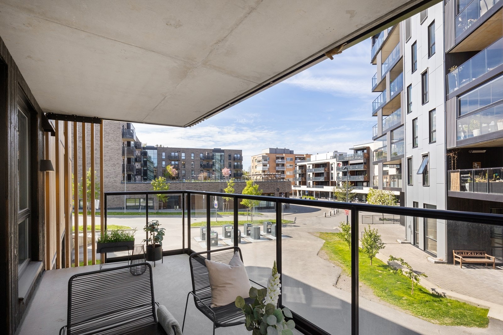 Fint utsyn mot Myrvoll Torg Galleribilde