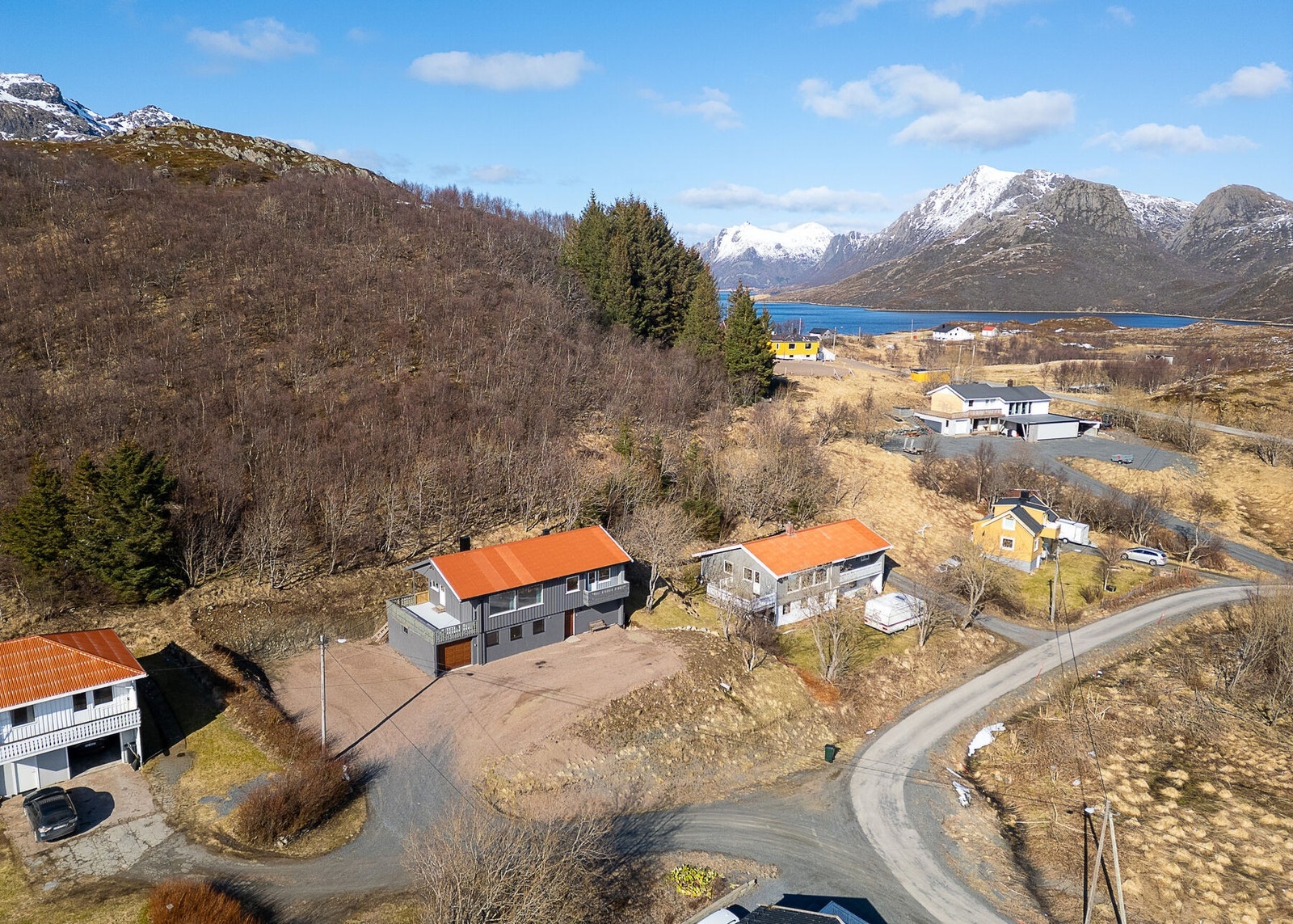 Eiendommen sett fra lufta Galleribilde