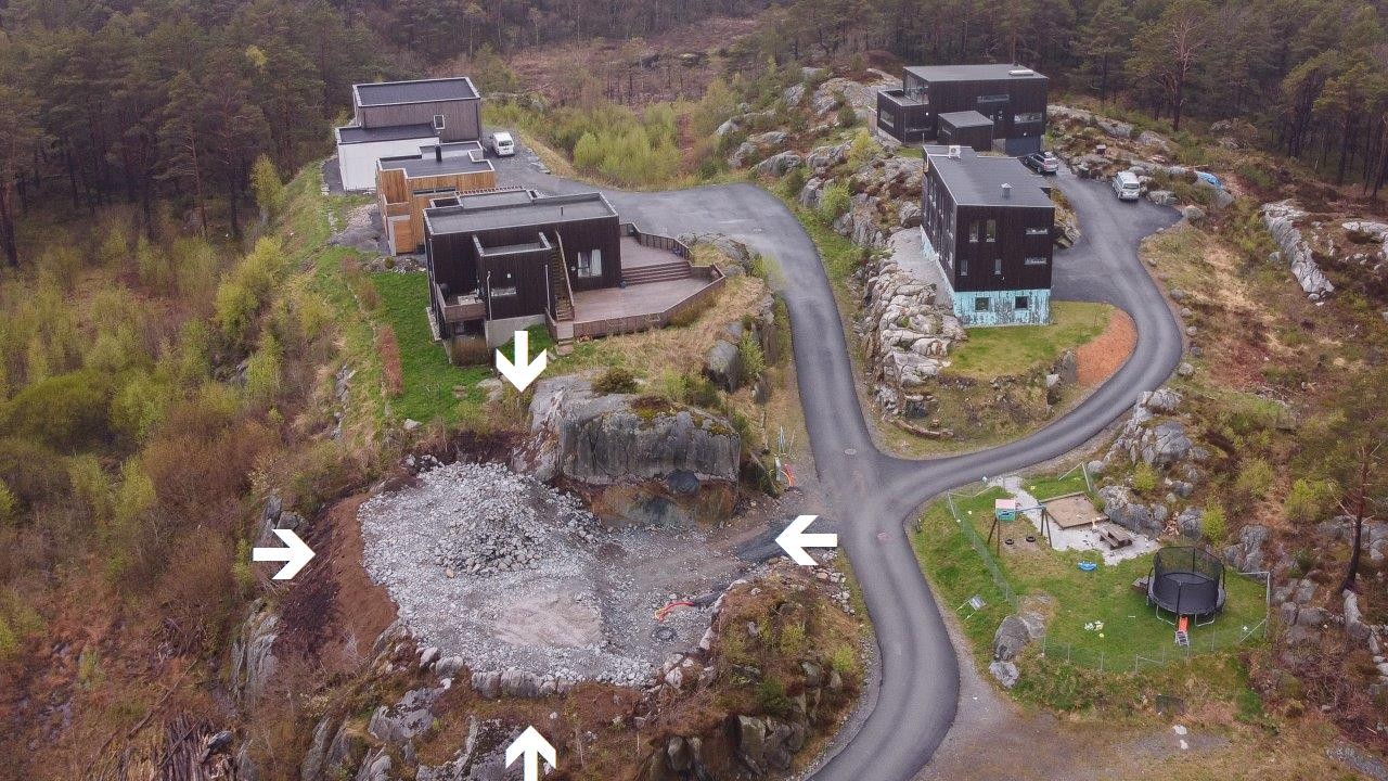 Dronebilde mot den grovplanerte tomten Galleribilde