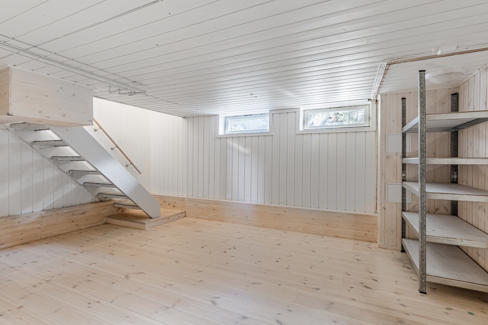 Kjeller/bod hvor det er gode lagringsmuligheter. Galleribilde
