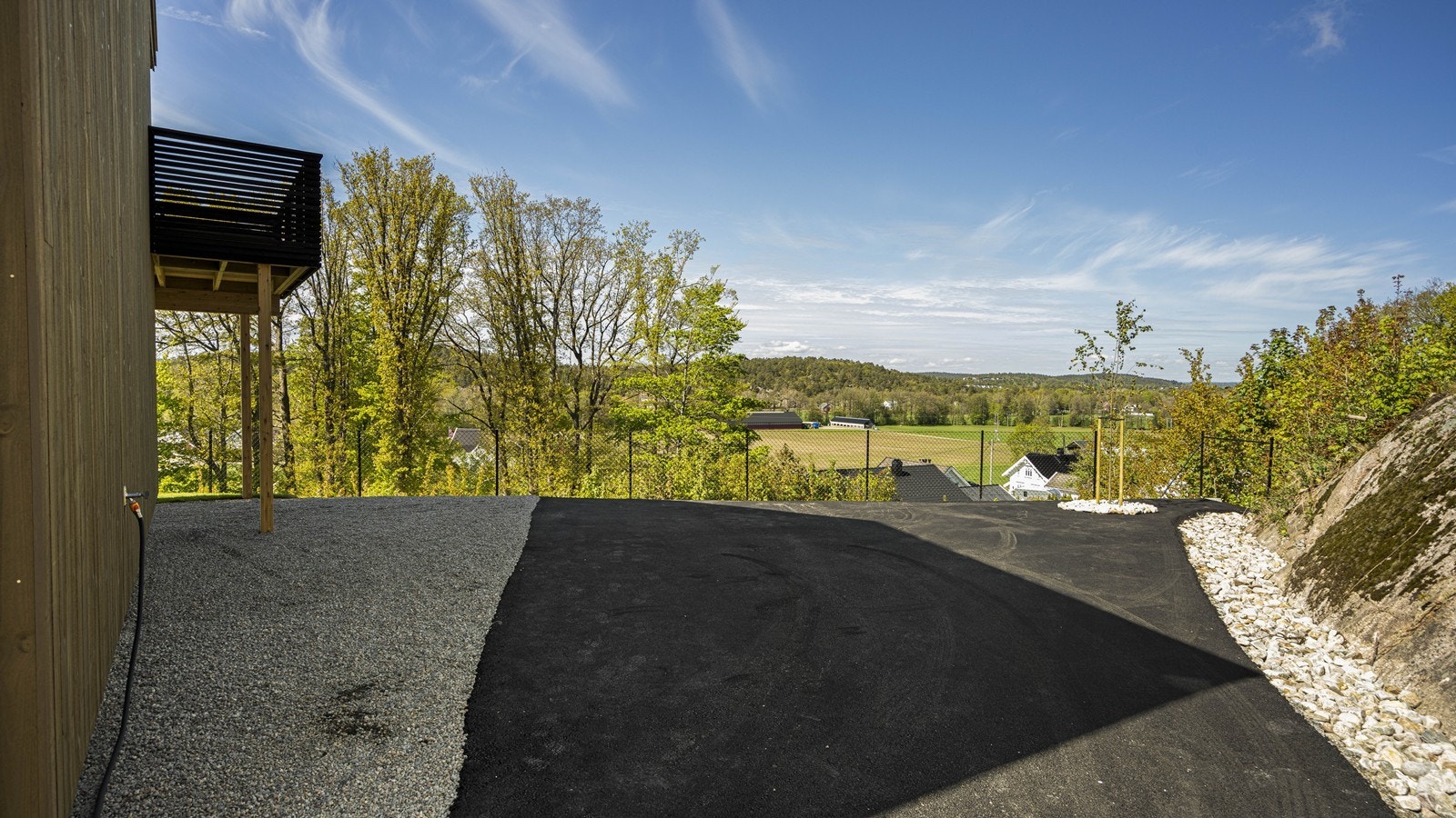 Parkering på egen gårdsplass Galleribilde