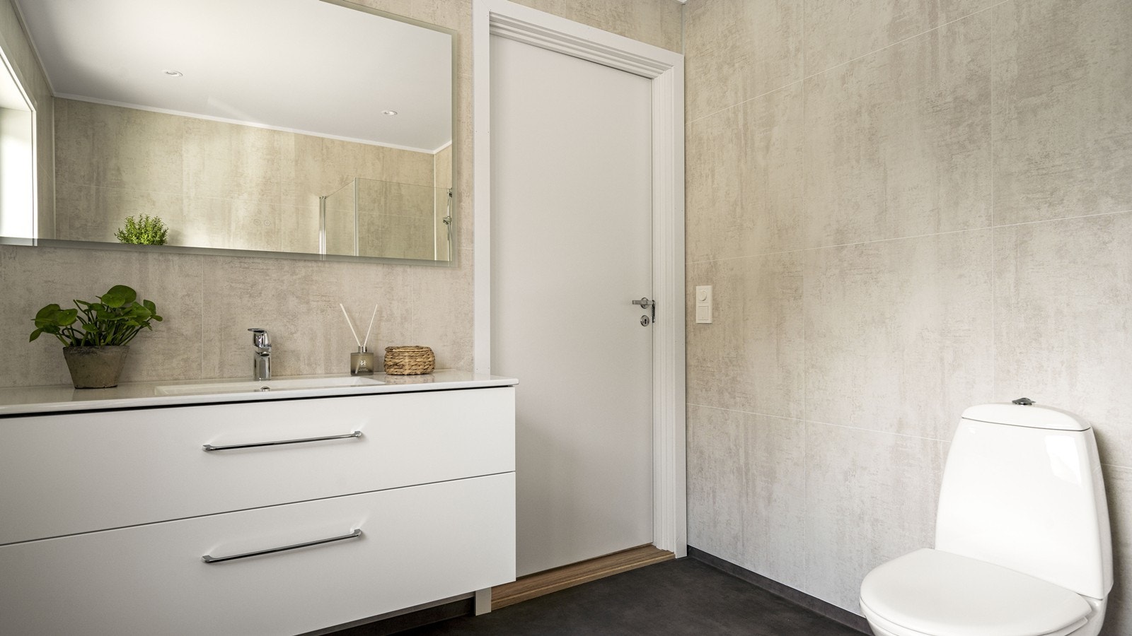 Bad i 1. etasje Galleribilde