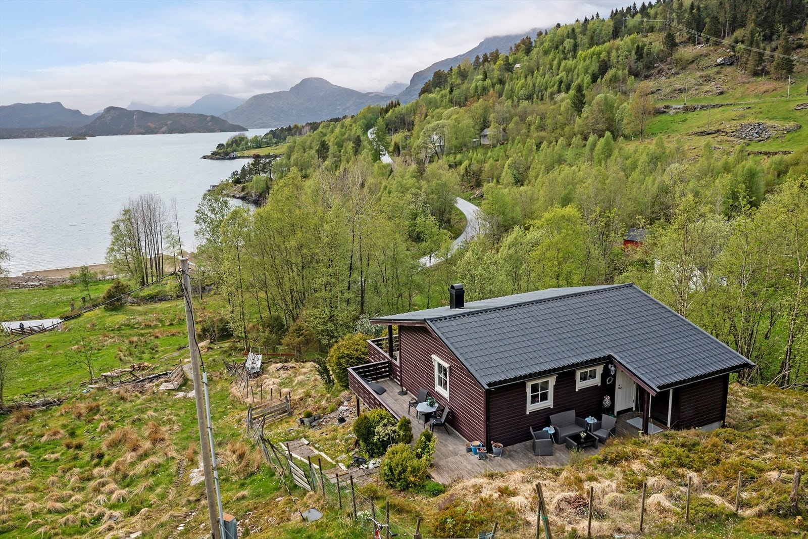 Velkommen til Svardalsvegen 77, presentert av Magnar Nilssen i Eiendomsmegler Norge Galleribilde