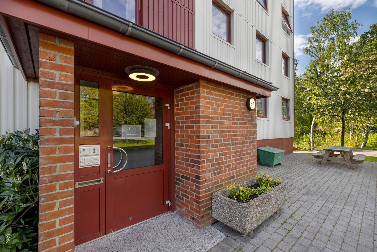 Felles inngangsparti. Galleribilde