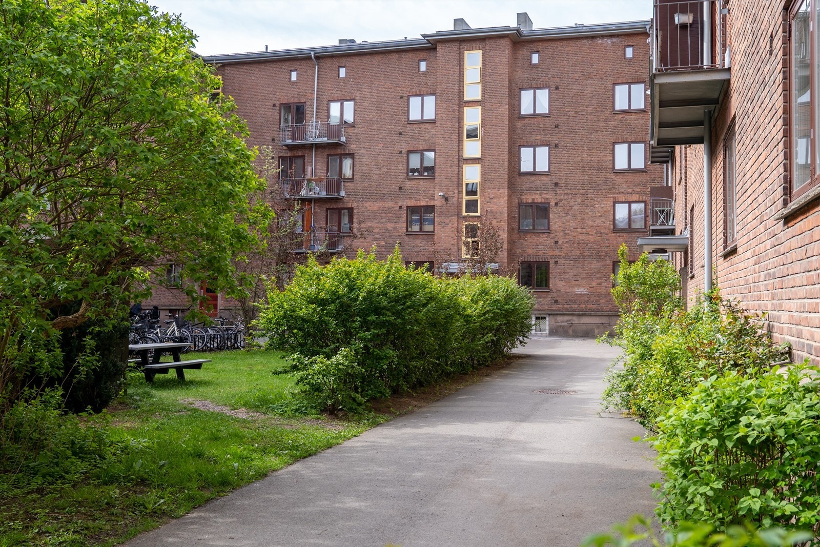 Dette er et populært nabolag kjent for sin hyggelige atmosfære og gode byliv, samtidig som det er kort vei til grønne lunger. Galleribilde