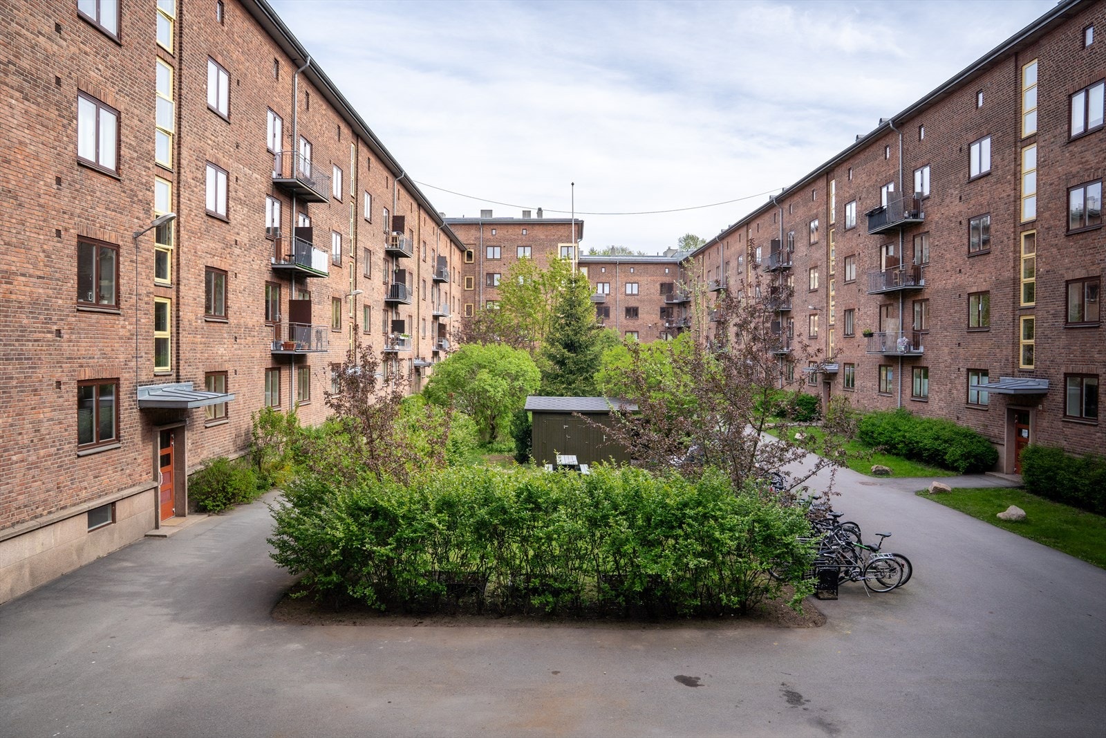 Sameiets fellesarealer fremstår som godt opparbeidet og pent og pent. Galleribilde