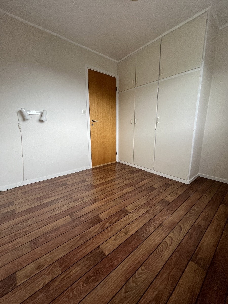 Soverom med innebygde skap Galleribilde