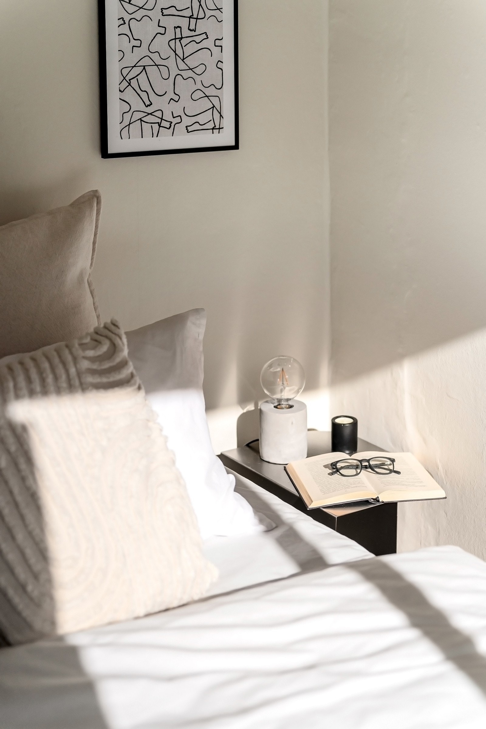 Flott lysinnslipp på soverommet. Galleribilde