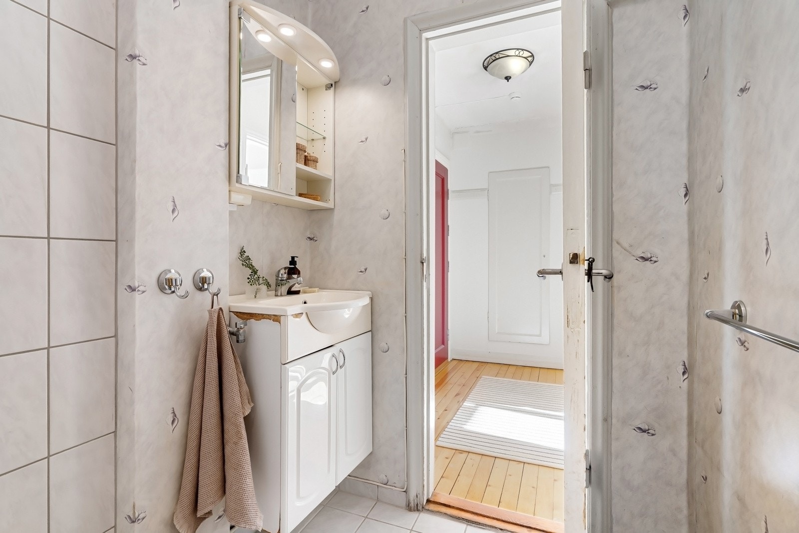 Det er varme under gulvflisene. Galleribilde