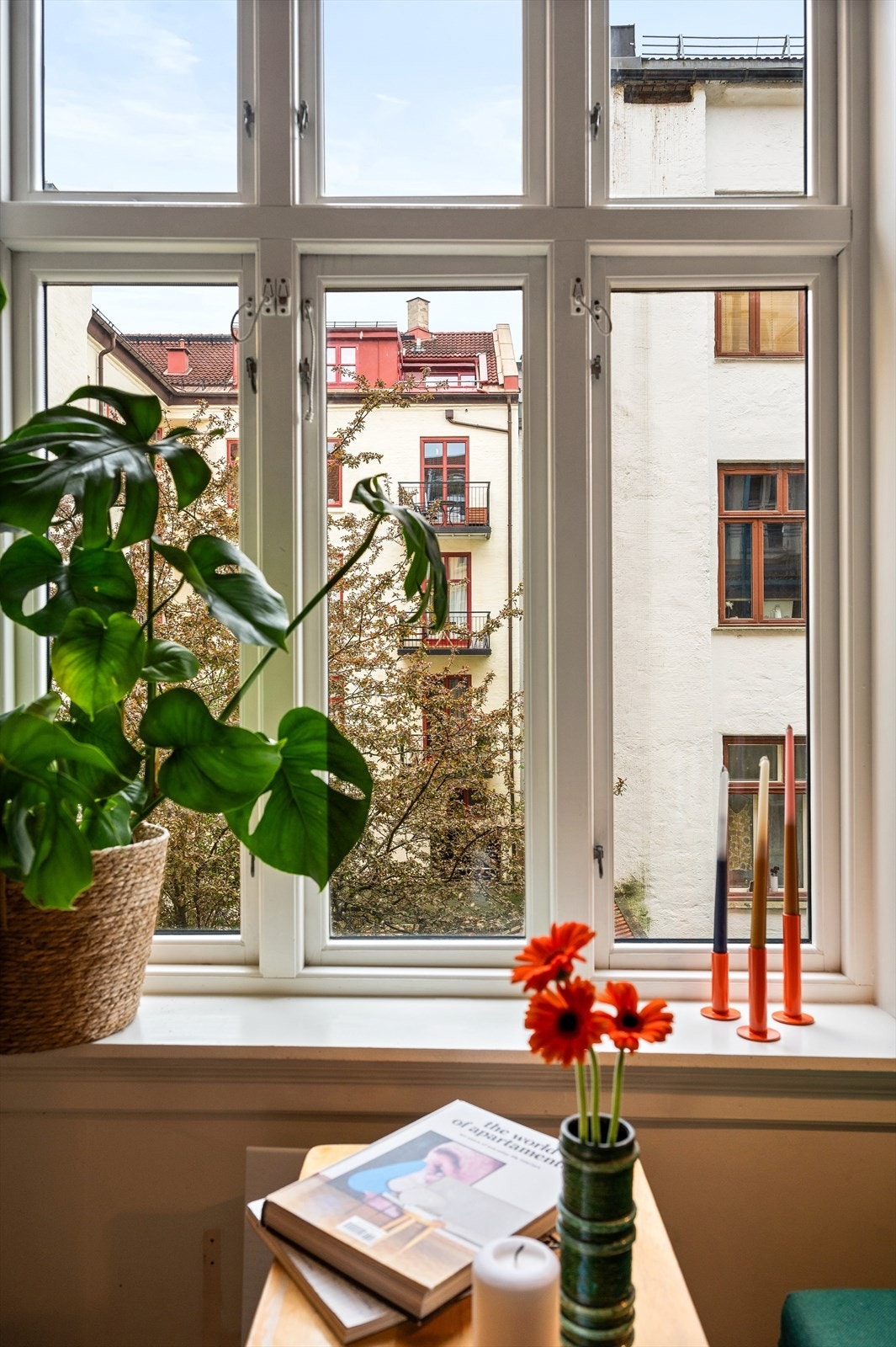 Leiligheten vender i sin helhet mot bakgården. Galleribilde