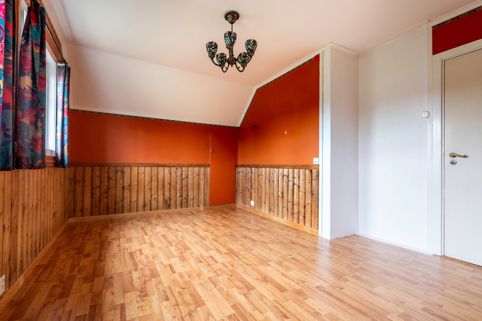 I 2.etg er det tre soverom. Galleribilde
