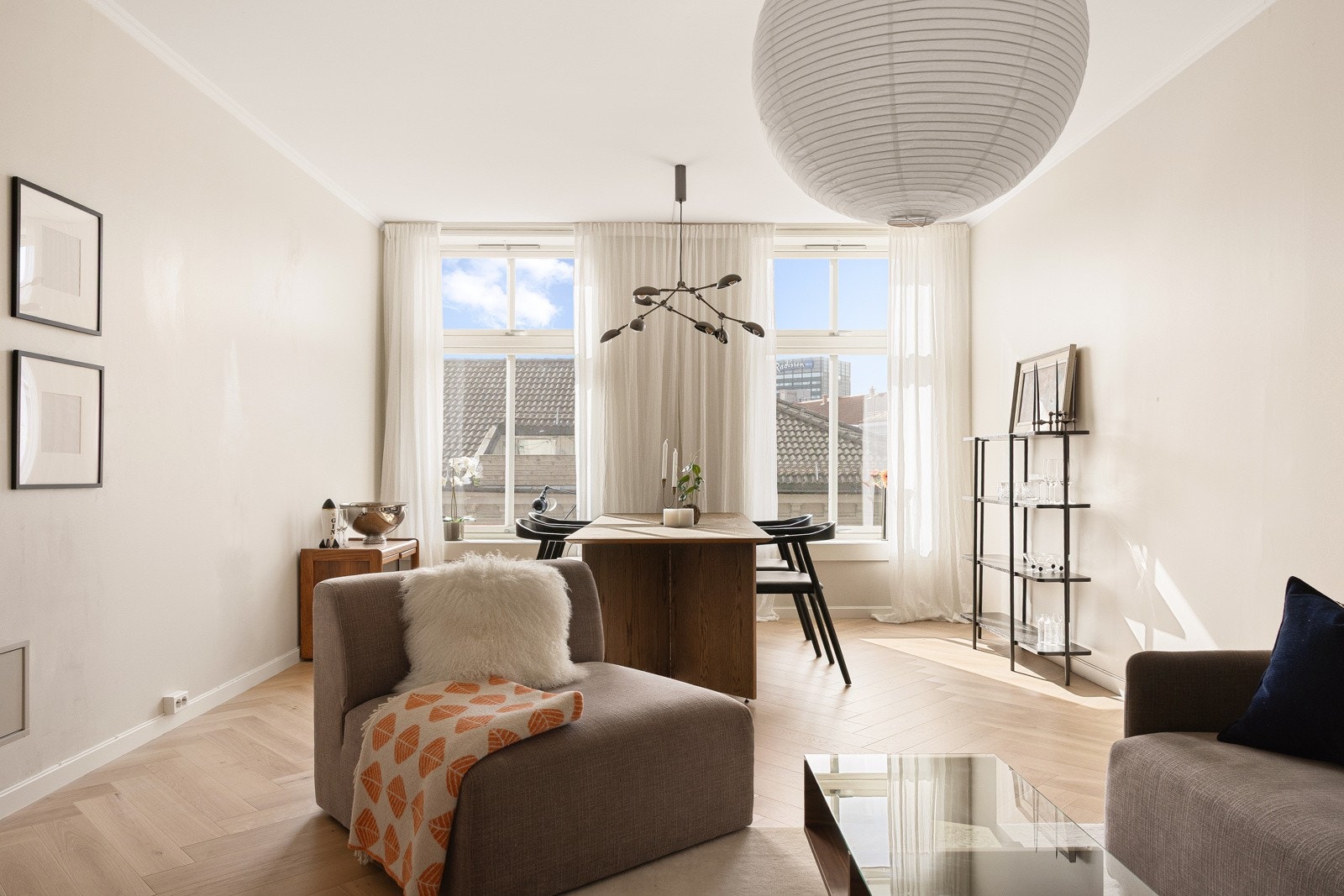 Rommet har naturlige soner og gir gode innredningsmuligheter. Galleribilde