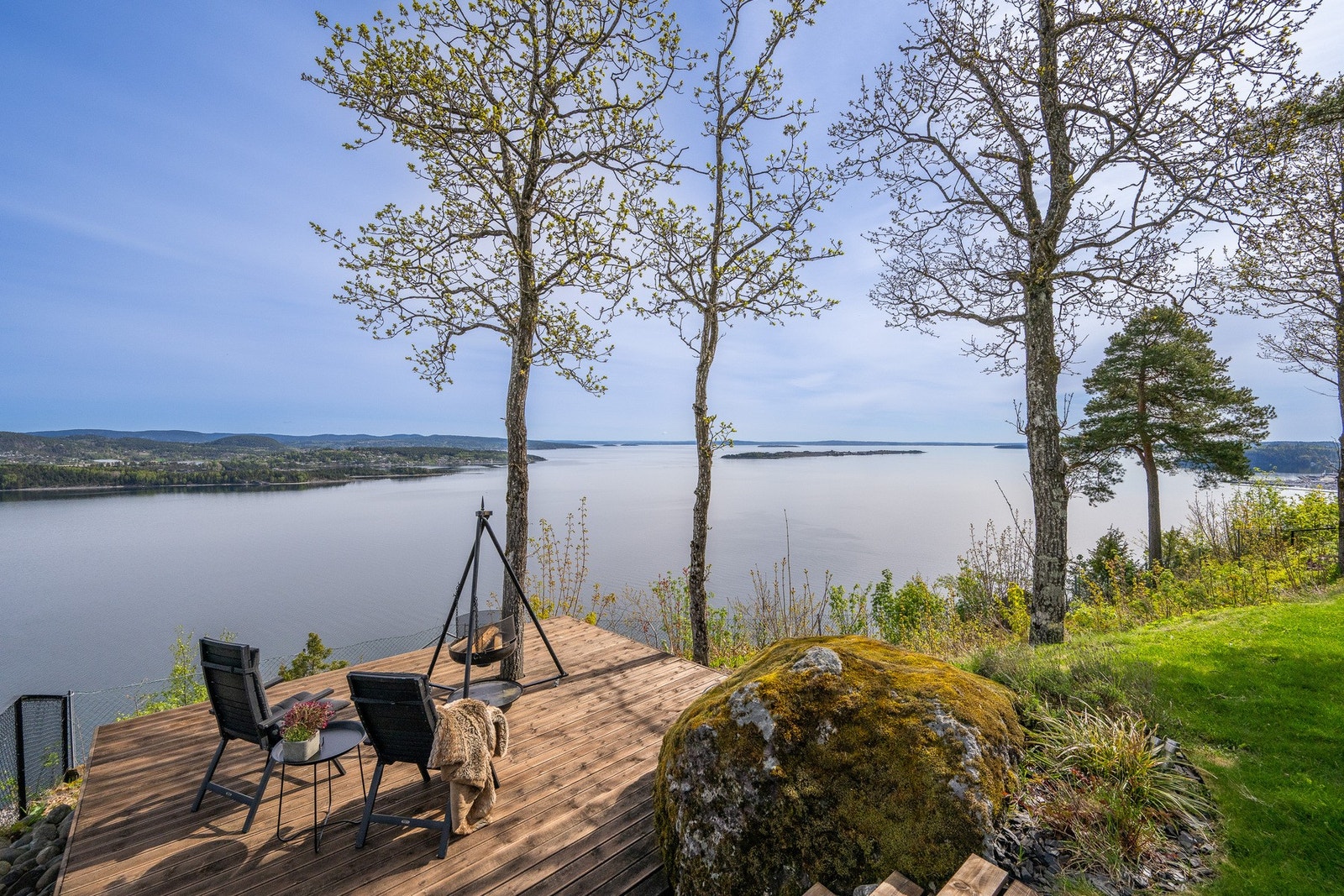 Den gode plasseringen gir praktfull panoramautsikt over Oslofjorden mot nord, øst og sør. Galleribilde