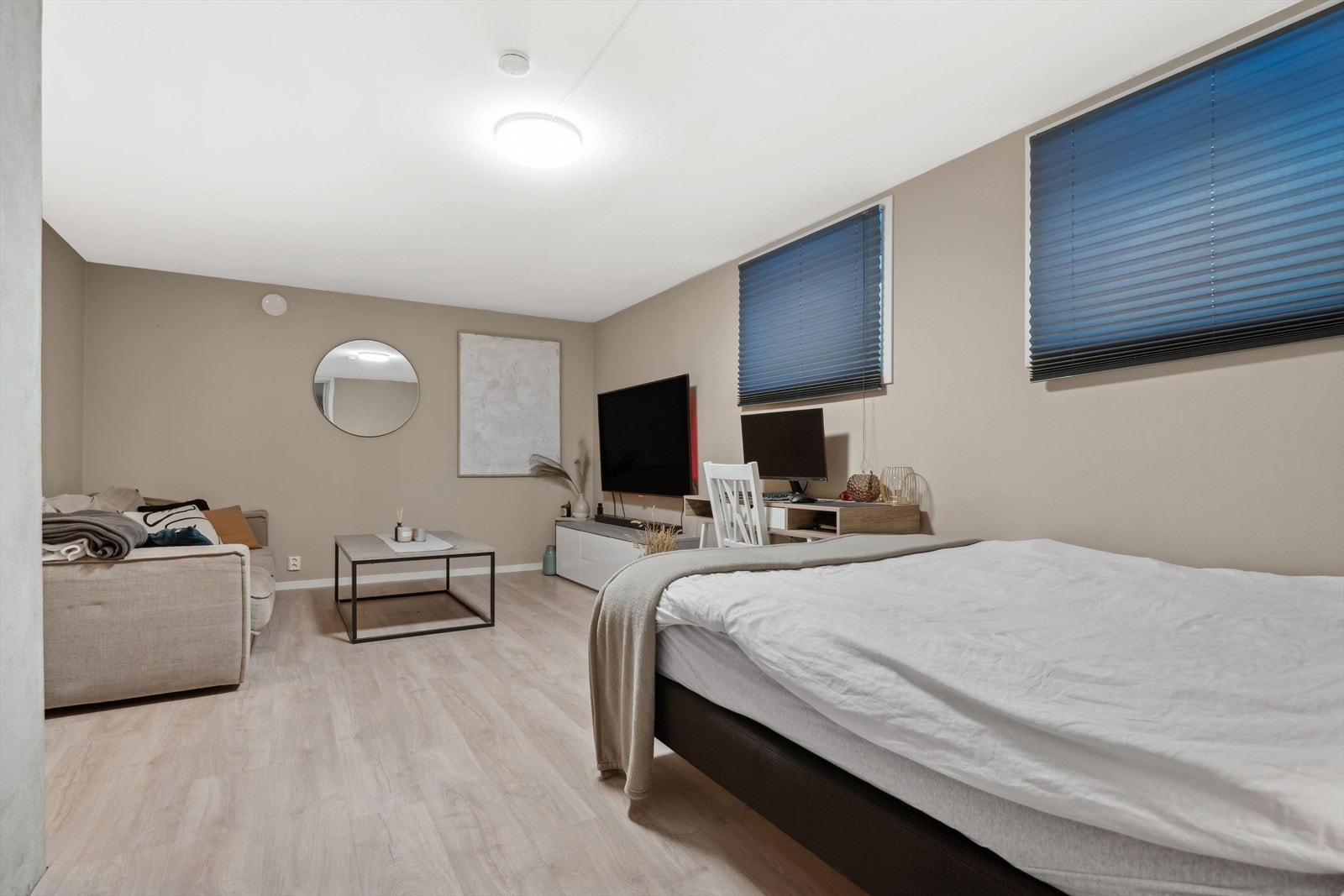 Soverom / hybelrom 2 - begge rom i kjelleren er utleid i dag. Galleribilde