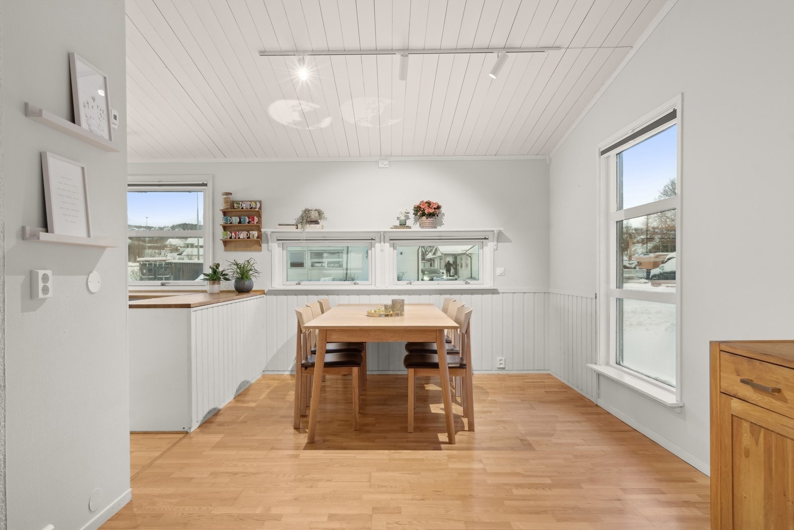 Her er det plass til langbord. Galleribilde