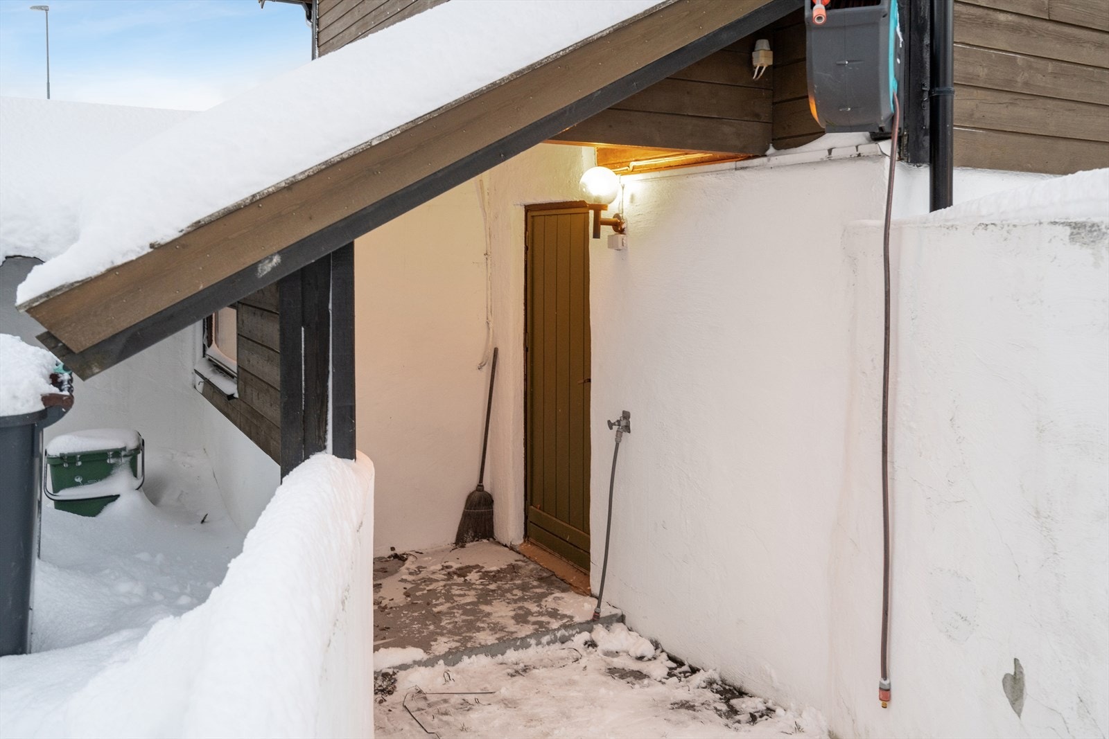 Inngang til kjelleretasjen. Galleribilde