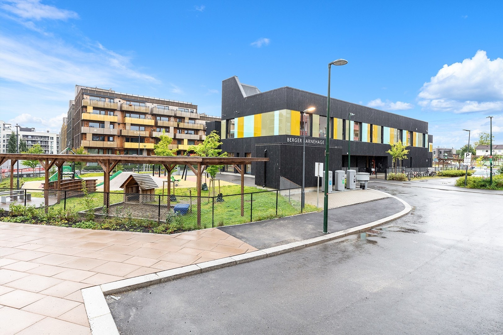 Berger Barnehage ligger kun 10 min gange fra boligen, sammen med Benterud Barnehage og skole Galleribilde
