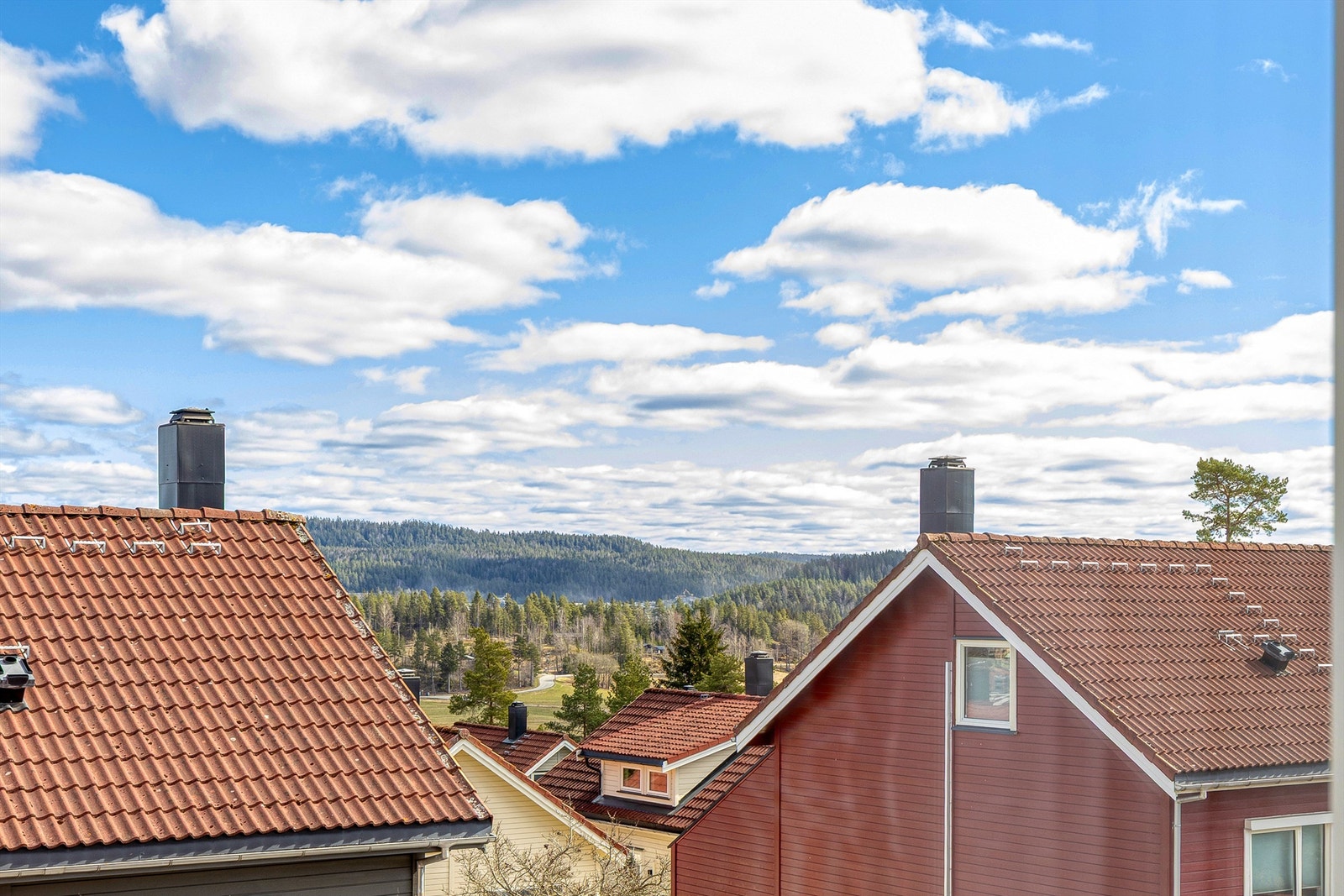 Utsikt fra loftsetasje Galleribilde