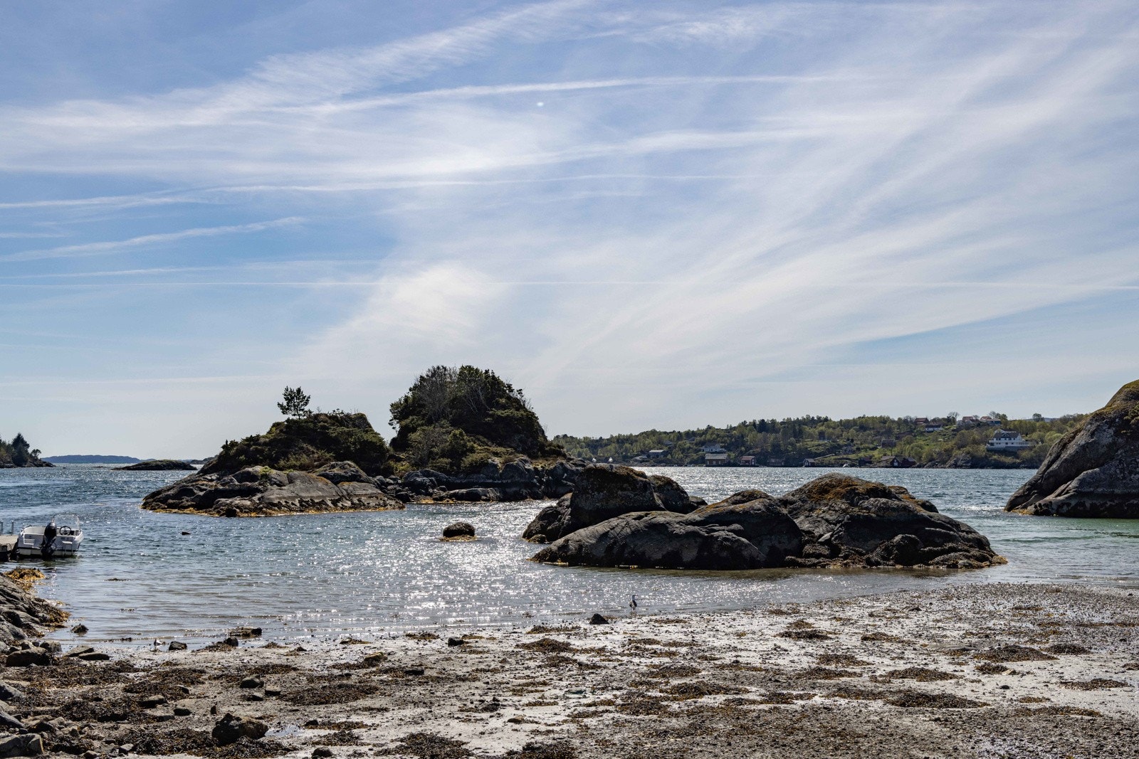 Barnevennlig strand like nedenfor - grunt, lunt og perfekt for små føtter. Galleribilde