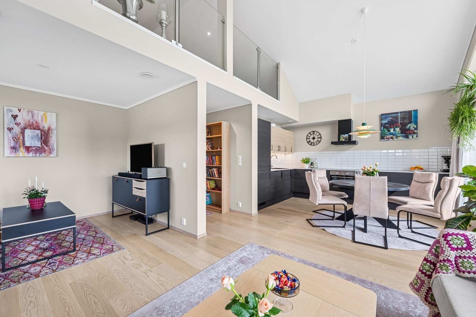 Delen til venstre på stuen kan gjøres om til et ekstra soverom. Galleribilde